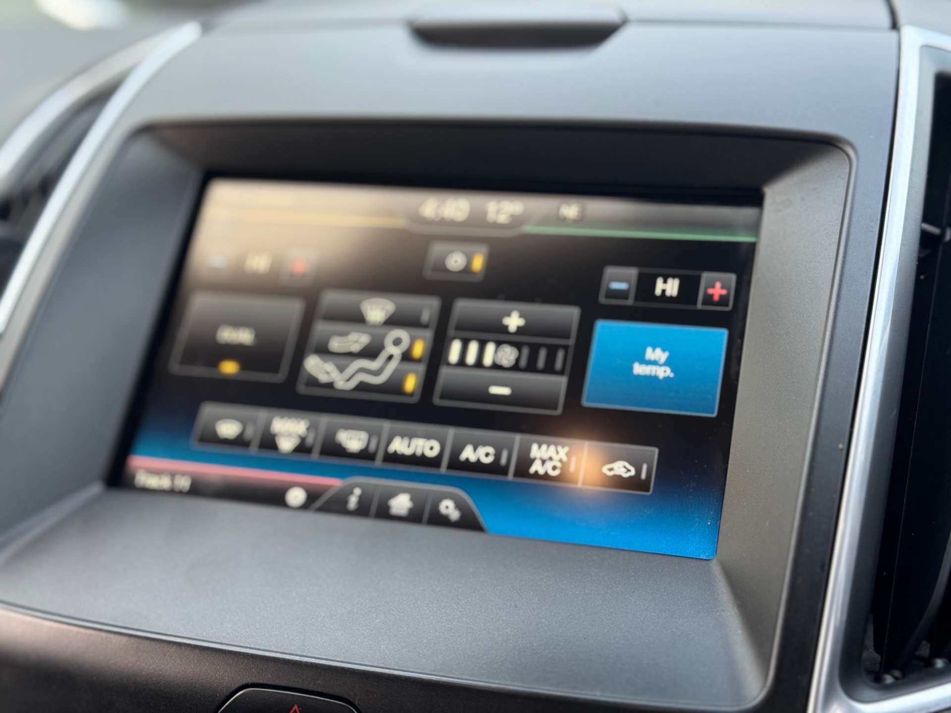 FORD S-MAX 2.0 S-Max Titanium TDCI 5dr #25