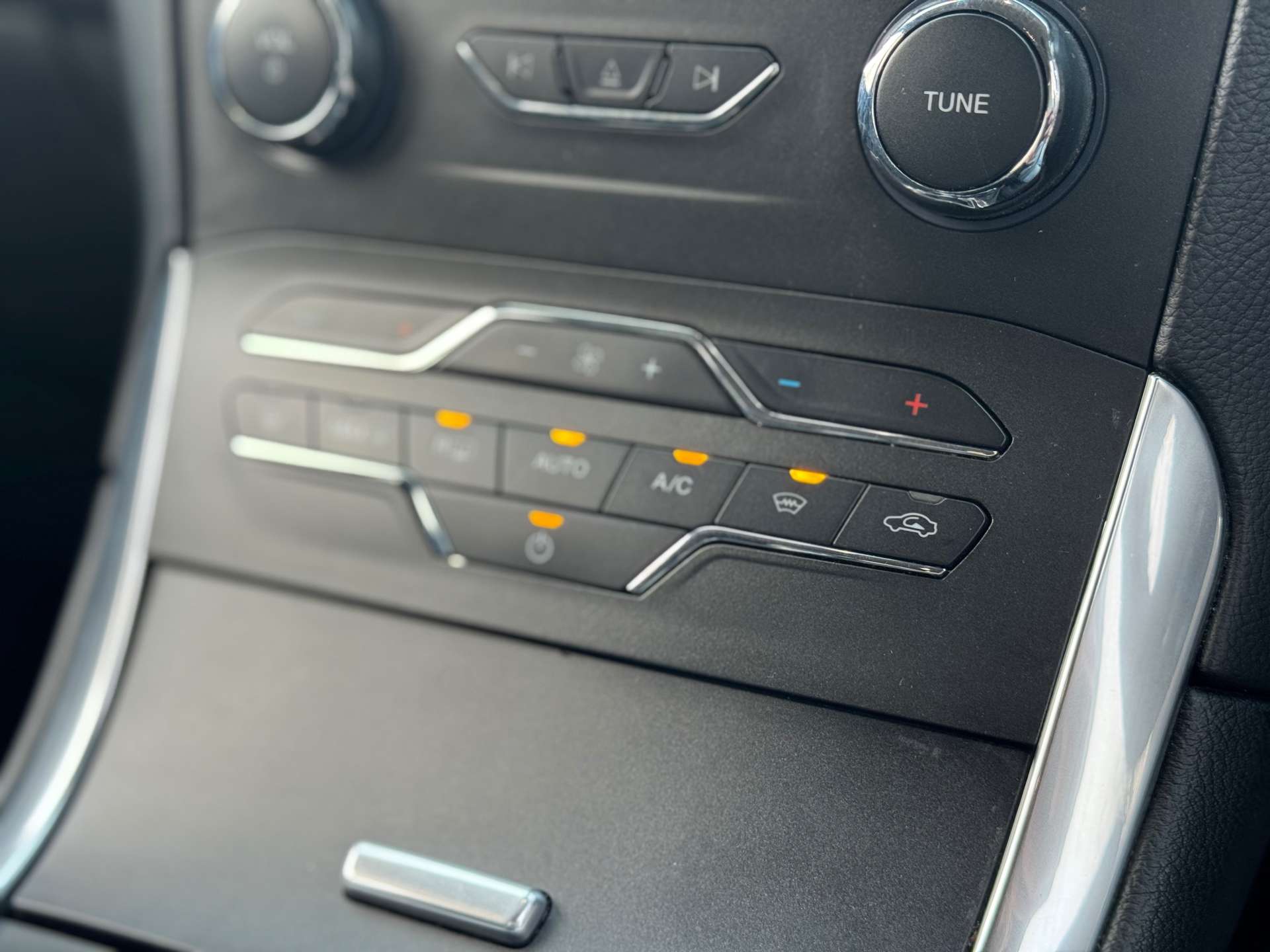 FORD S-MAX 2.0 S-Max Titanium TDCI 5dr #27