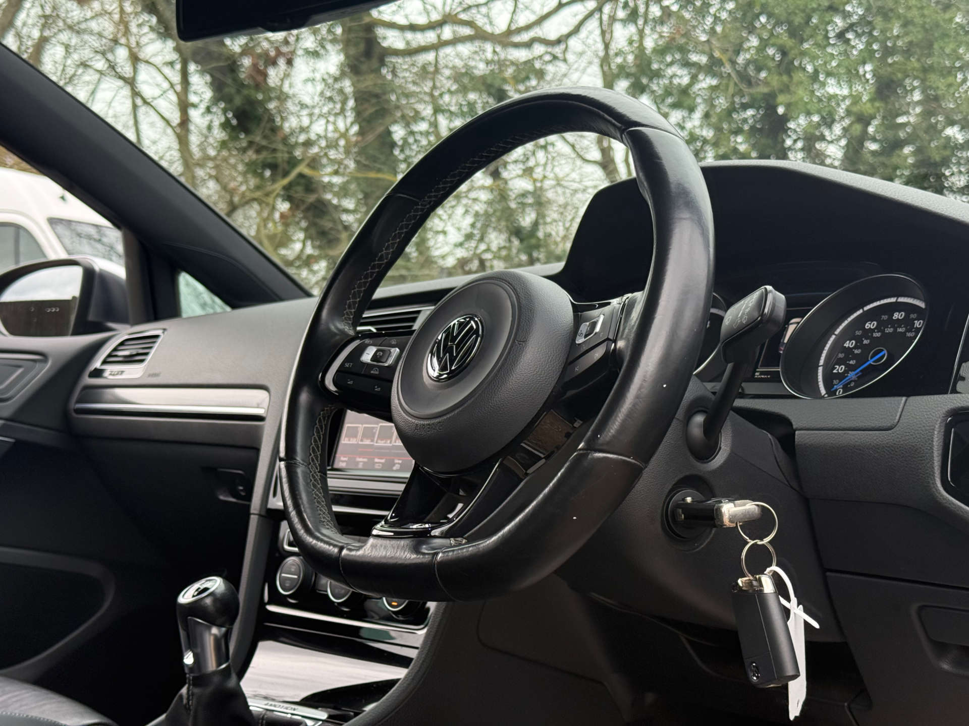 VOLKSWAGEN GOLF 2.0 Golf R 4WD 5dr #9