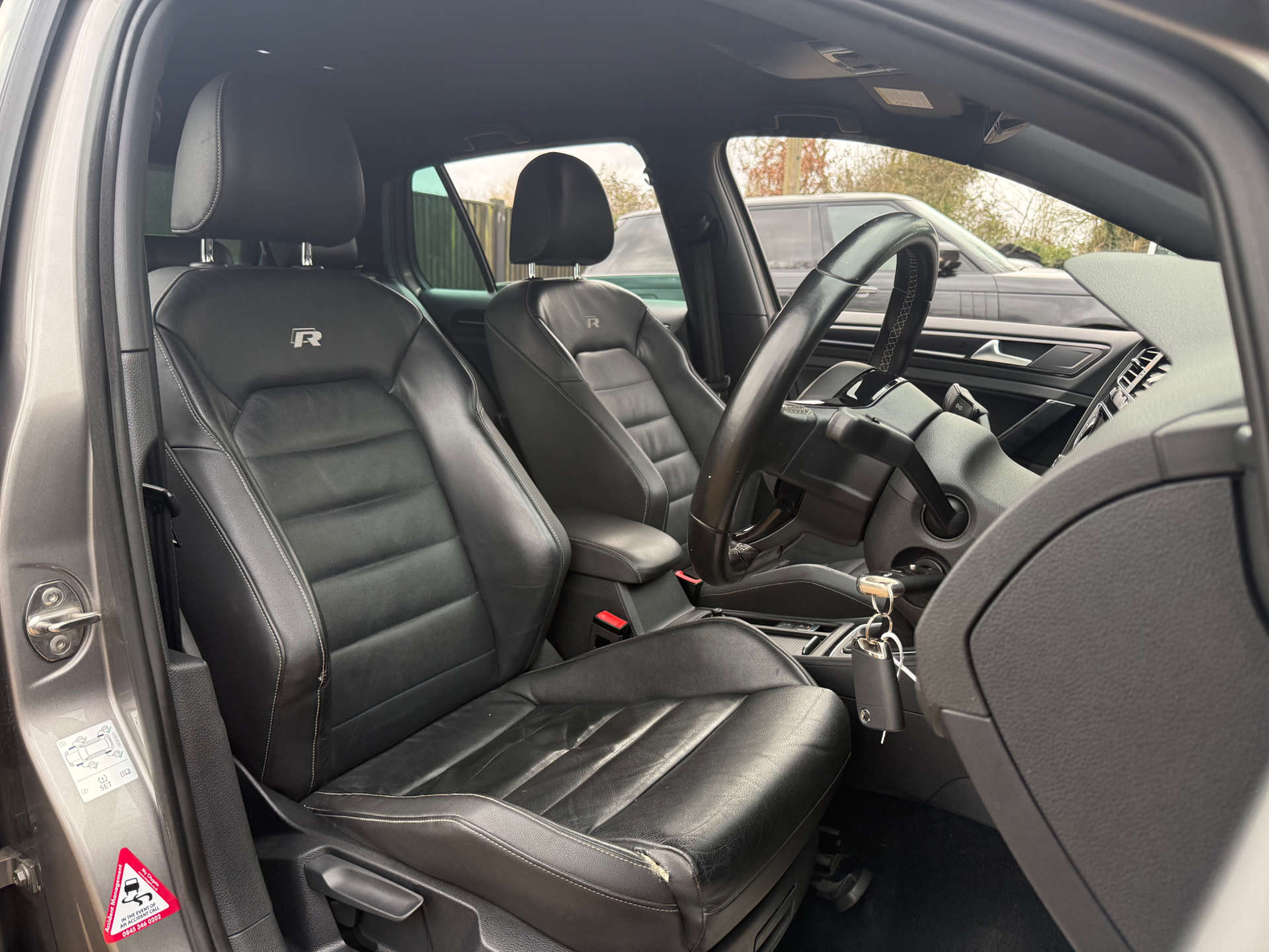 VOLKSWAGEN GOLF 2.0 Golf R 4WD 5dr #10