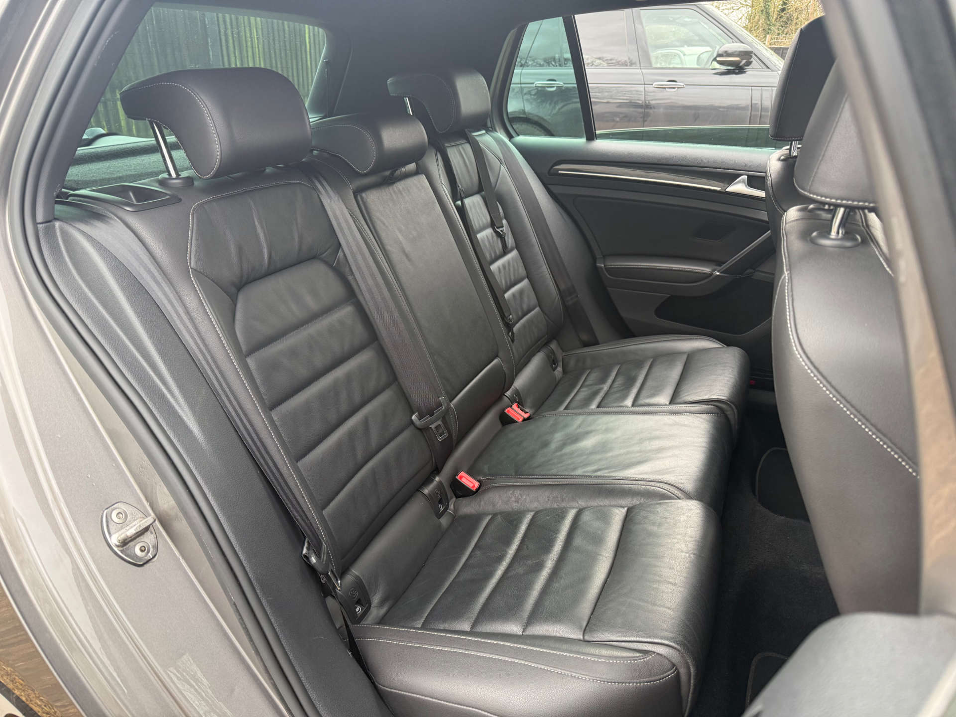 VOLKSWAGEN GOLF 2.0 Golf R 4WD 5dr #12