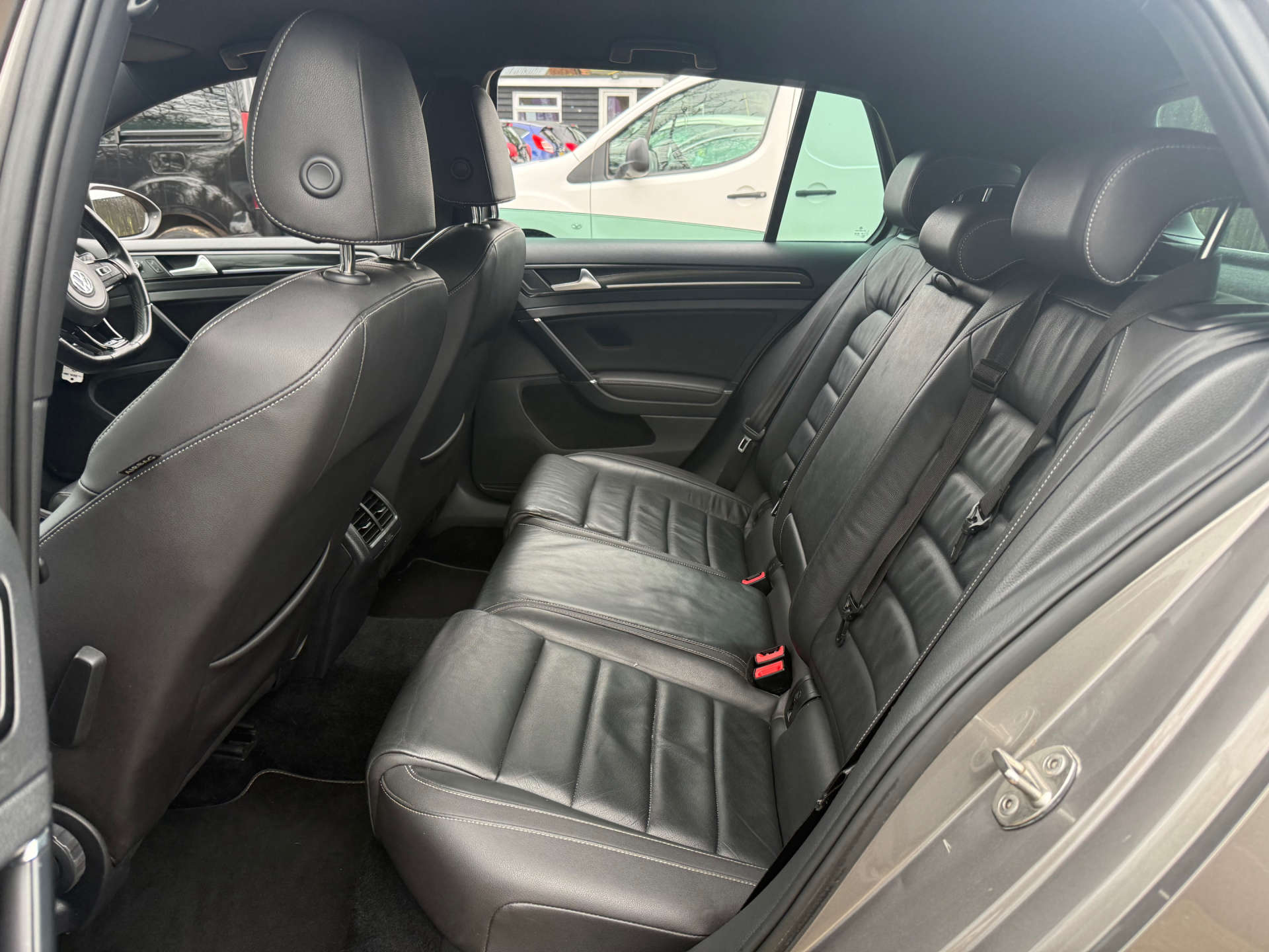 VOLKSWAGEN GOLF 2.0 Golf R 4WD 5dr #14