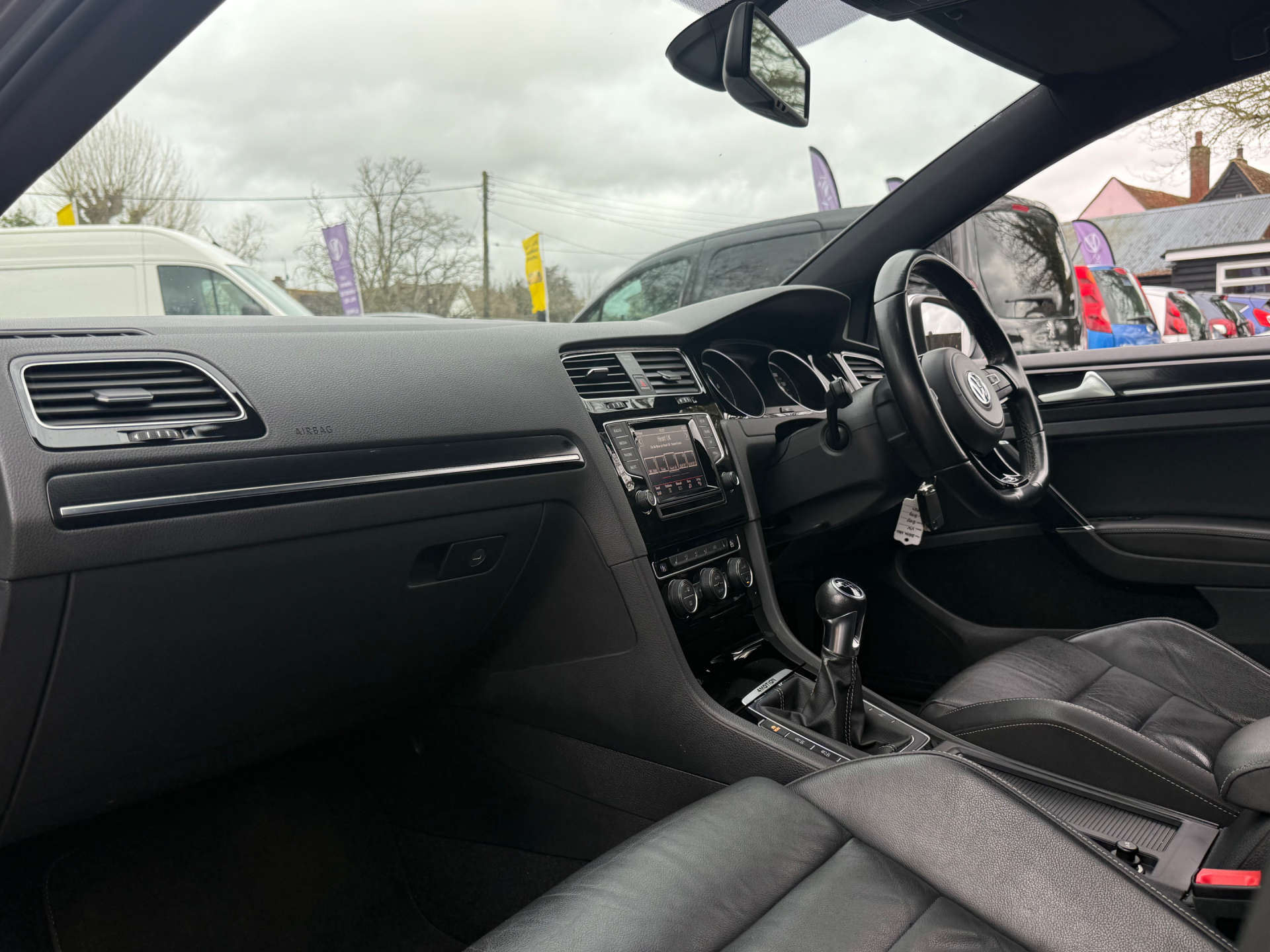 VOLKSWAGEN GOLF 2.0 Golf R 4WD 5dr #15