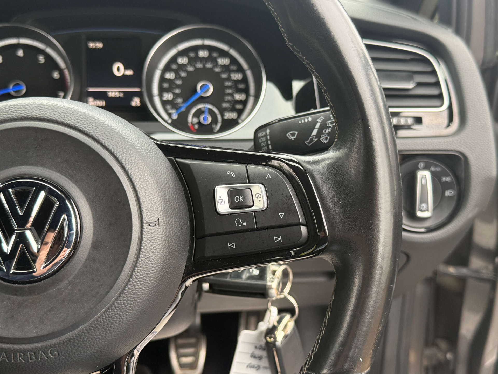 VOLKSWAGEN GOLF 2.0 Golf R 4WD 5dr #27