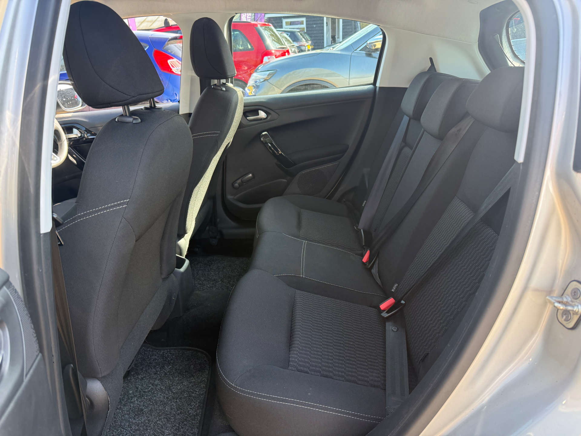 PEUGEOT 208 1.2 208 Active S/S Semi-Auto 5dr #10