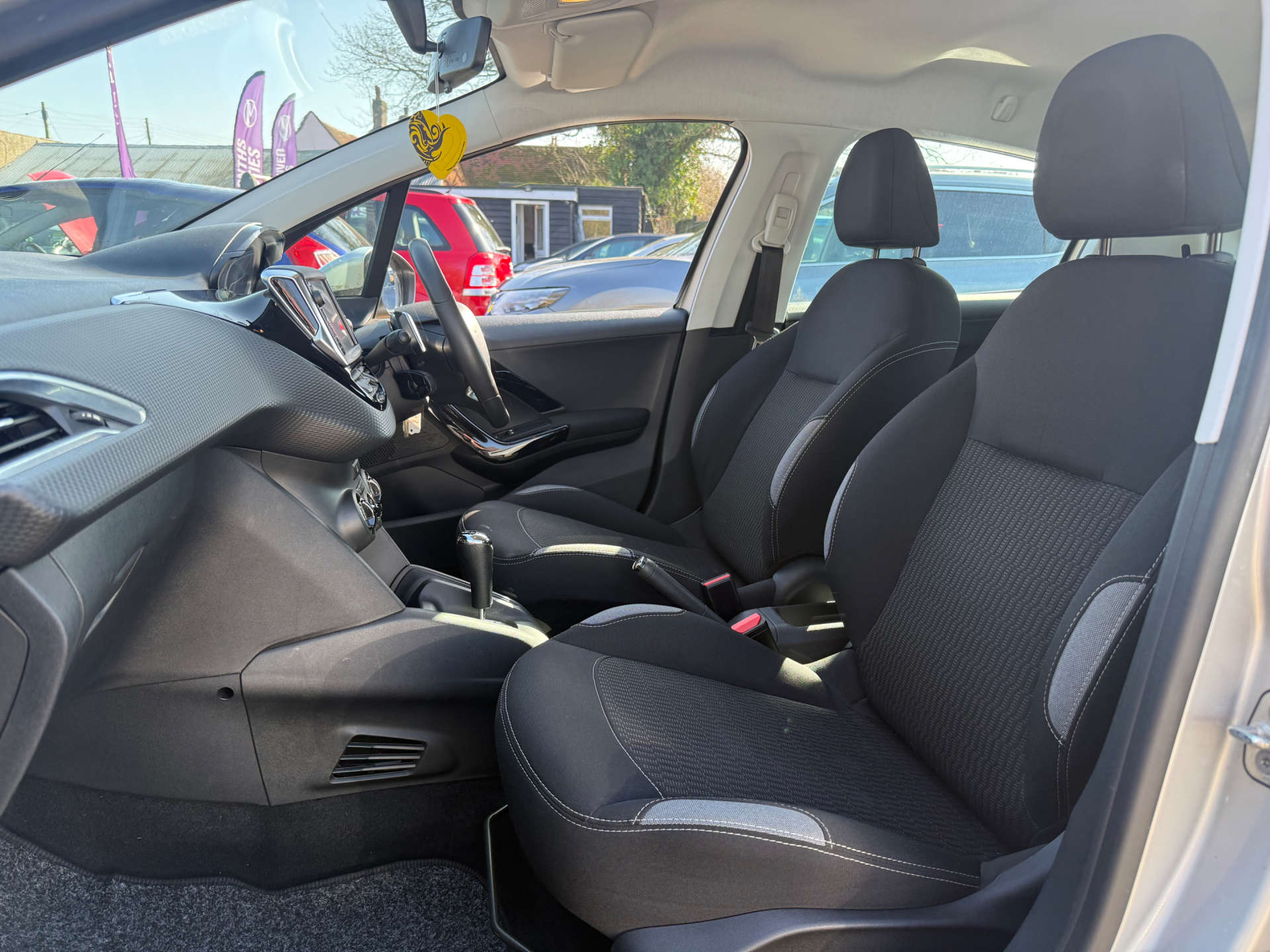 PEUGEOT 208 1.2 208 Active S/S Semi-Auto 5dr #12