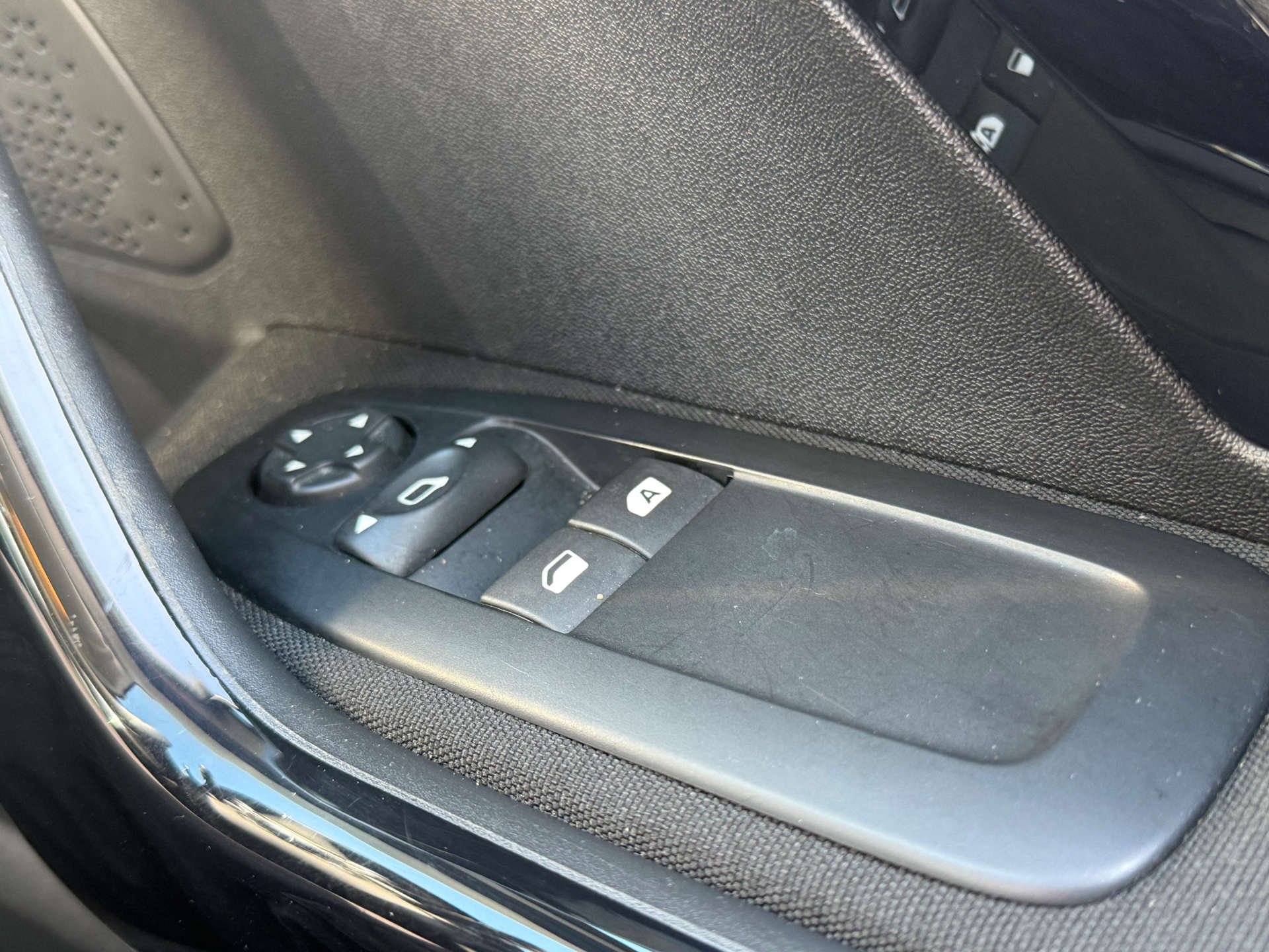 PEUGEOT 208 1.2 208 Active S/S Semi-Auto 5dr #22