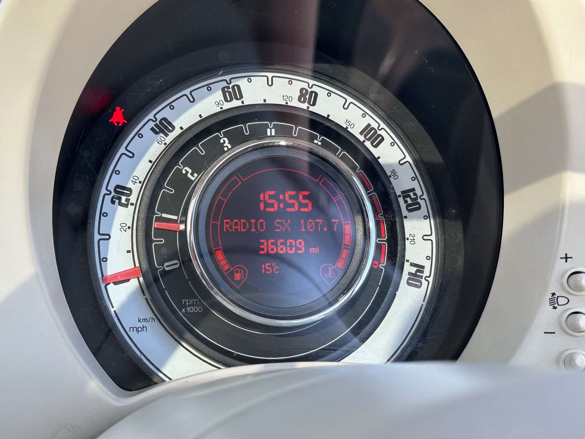 FIAT 500 1.2 500 Lounge RHD 3dr #17