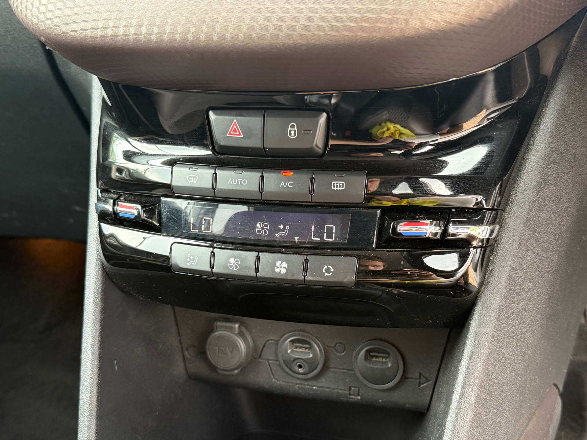 PEUGEOT 2008 1.2 2008 Allure 5dr #22