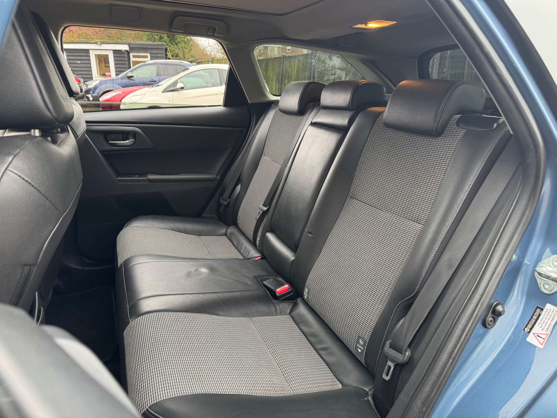 TOYOTA AURIS 1.8 Auris Excel VVT-i Hybrid CVT 5dr #13