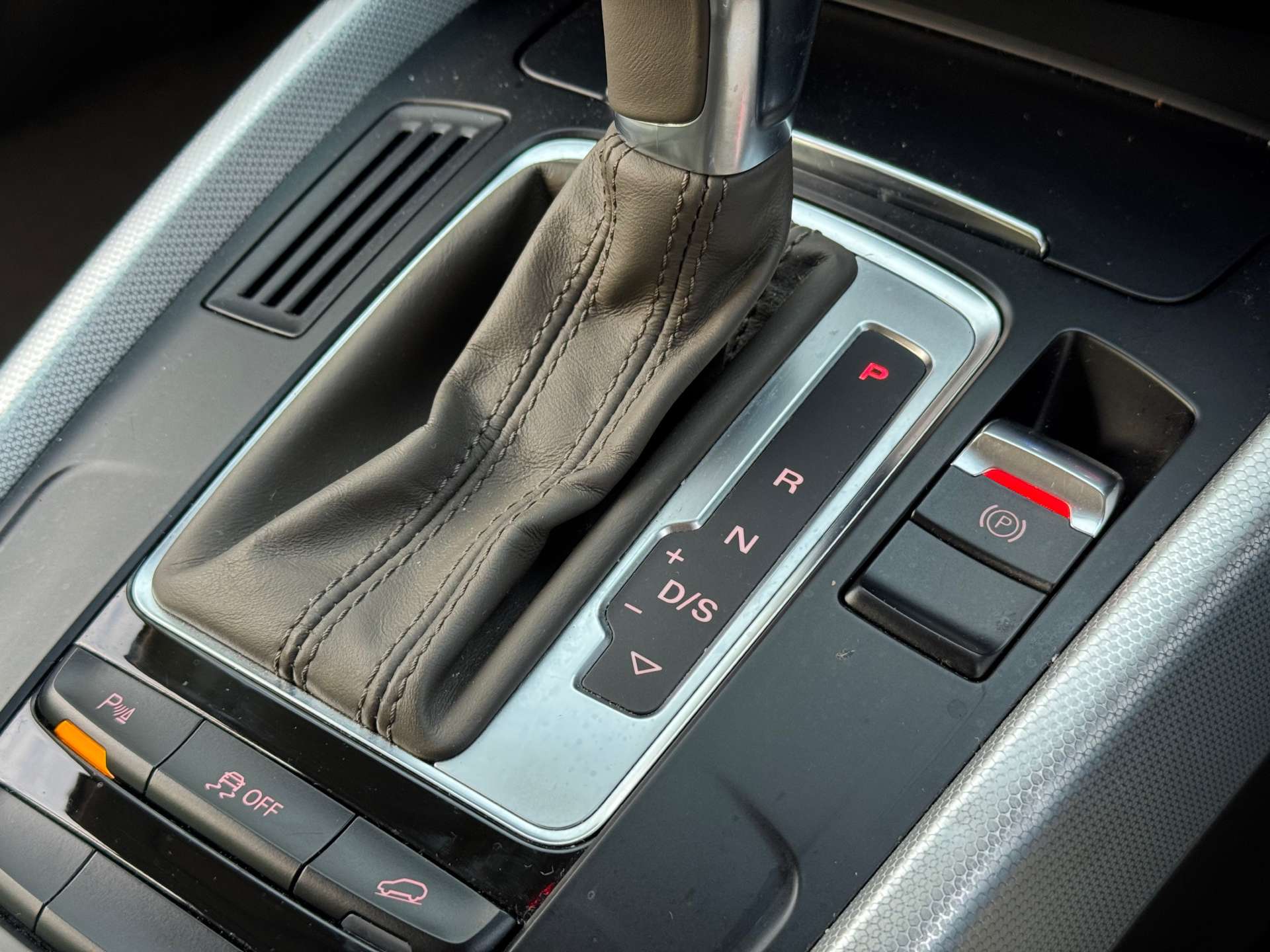 AUDI Q5 2.0 Q5 SE TDI Quattro Auto 4WD 5dr #27