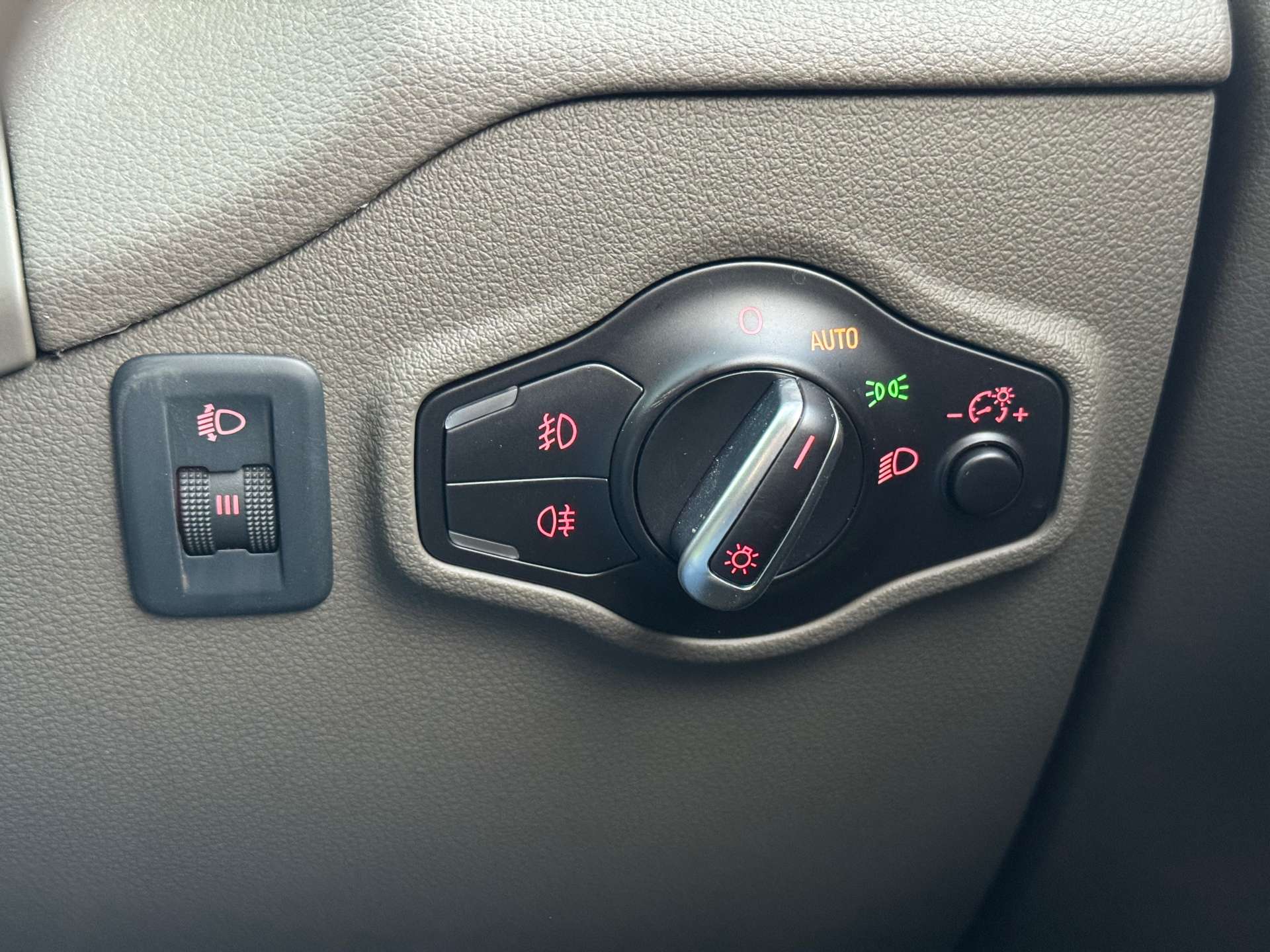 AUDI Q5 2.0 Q5 SE TDI Quattro Auto 4WD 5dr #31