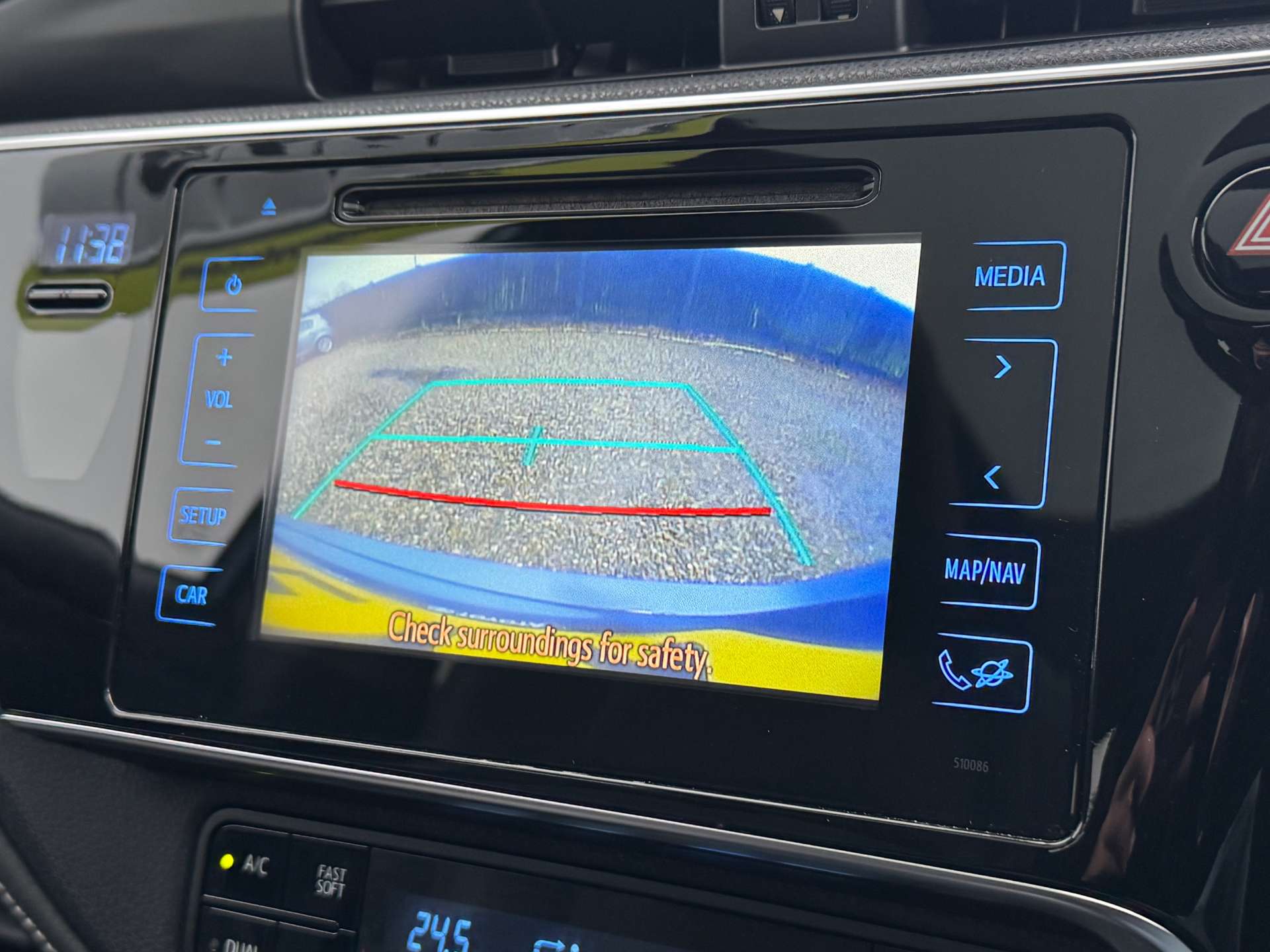 TOYOTA AURIS 1.8 Auris Excel VVT-i Hybrid CVT 5dr #22