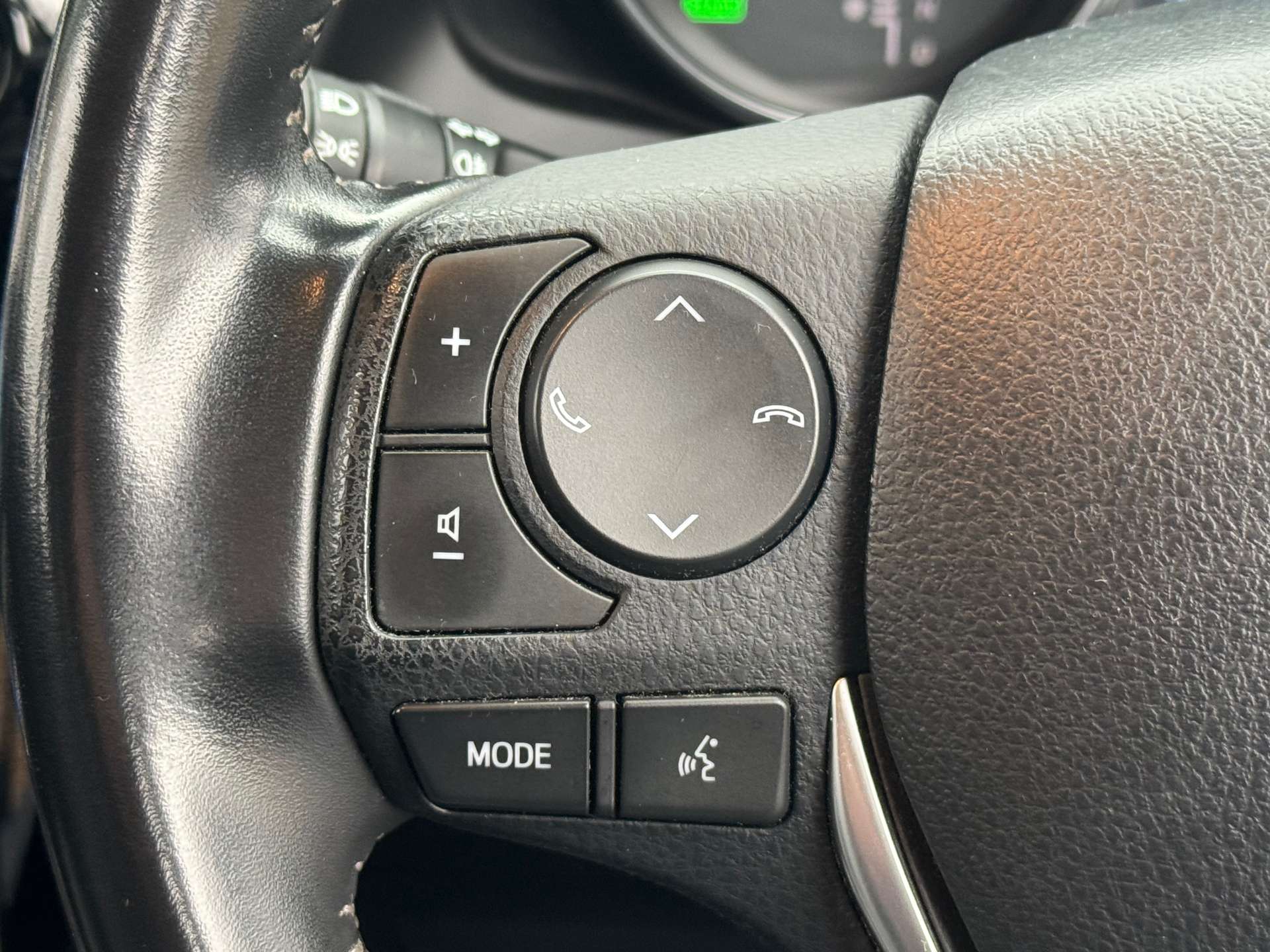 TOYOTA AURIS 1.8 Auris Excel VVT-i Hybrid CVT 5dr #26