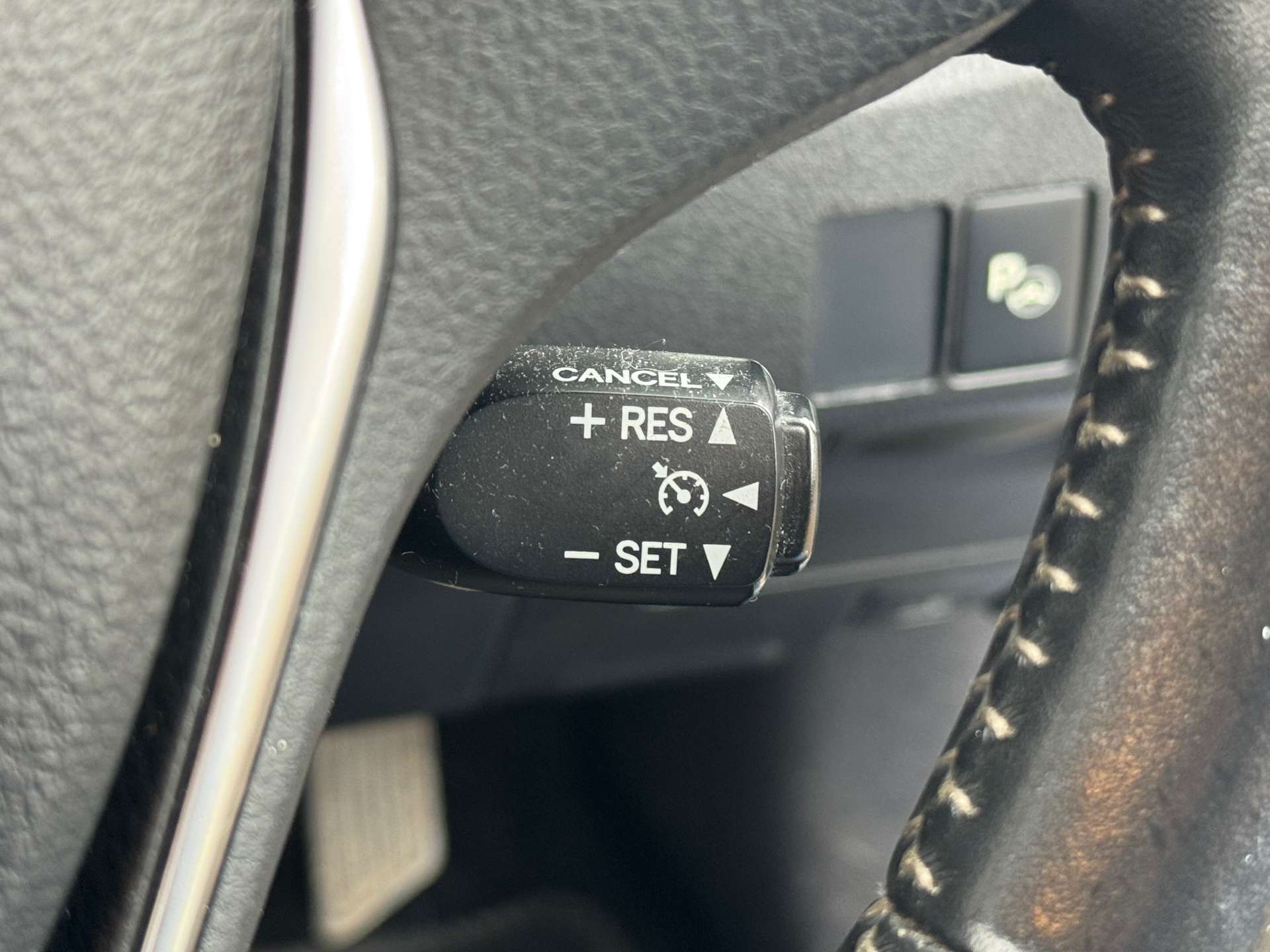 TOYOTA AURIS 1.8 Auris Excel VVT-i Hybrid CVT 5dr #28