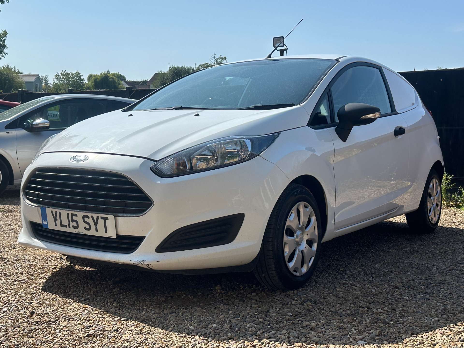 FORD FIESTA 1.5 Fiesta Base TDCi 3dr