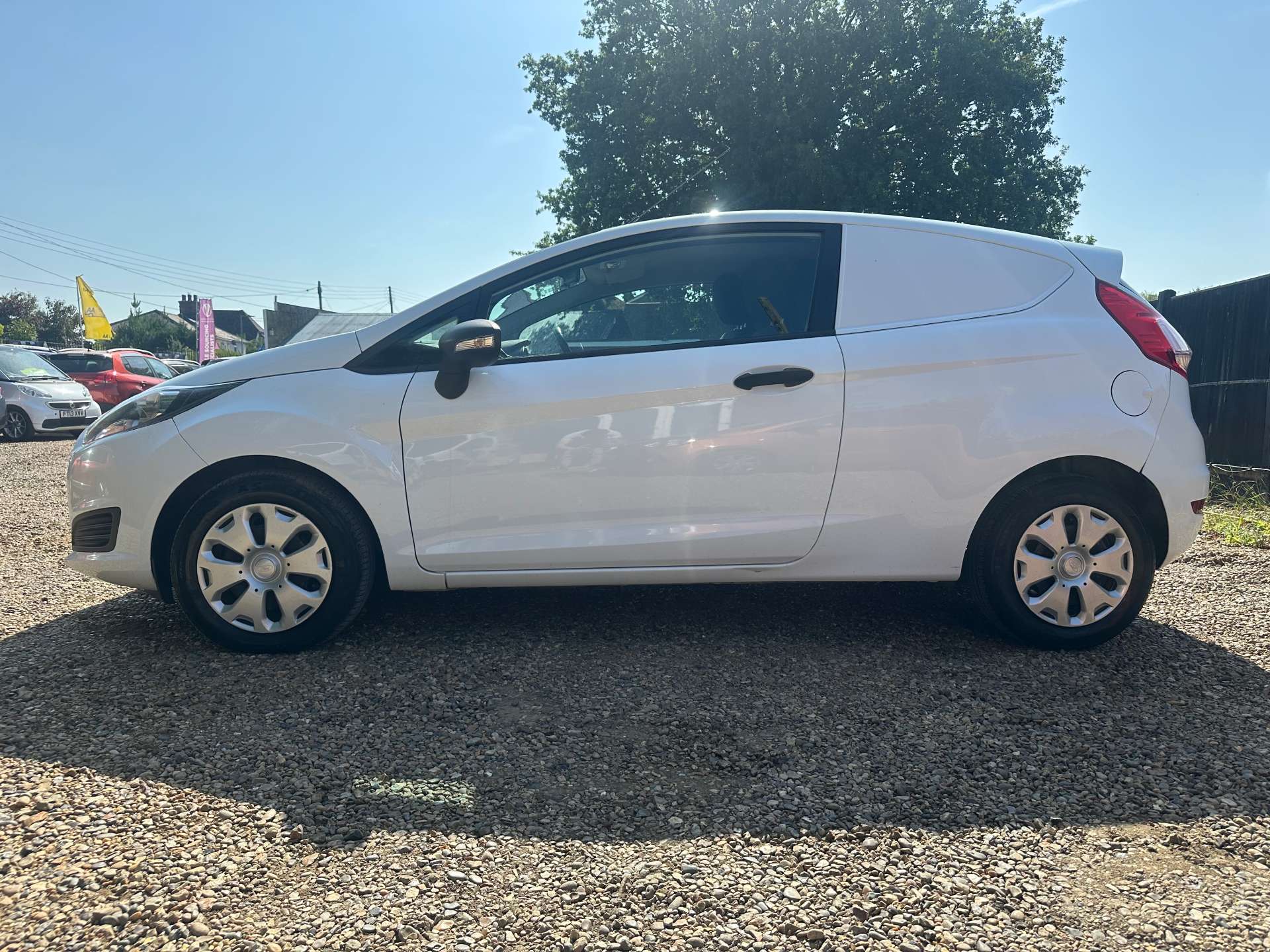 FORD FIESTA 1.5 Fiesta Base TDCi 3dr #3
