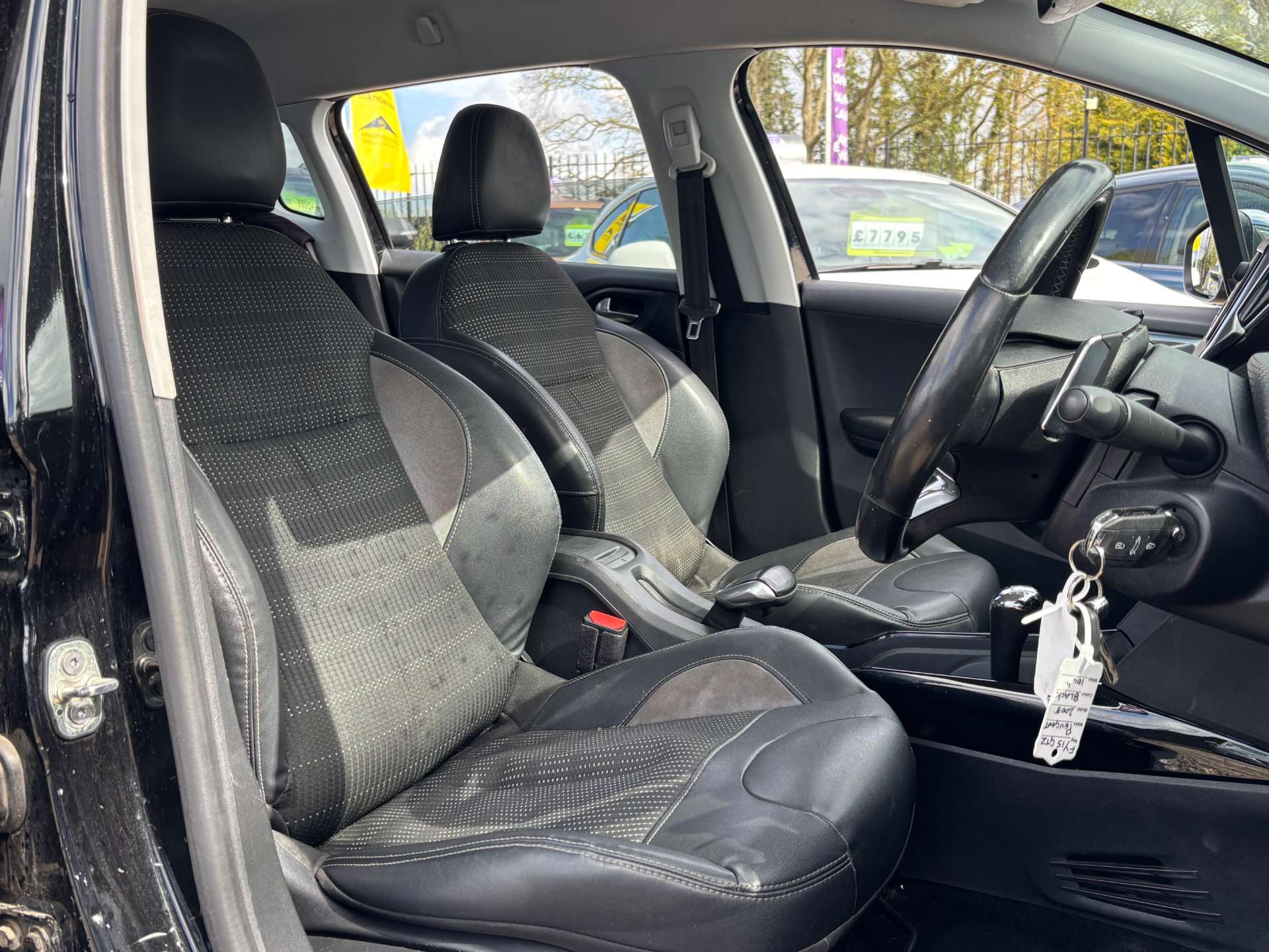 PEUGEOT 2008 1.6 2008 Allure e-HDi Semi-Auto 5dr #9