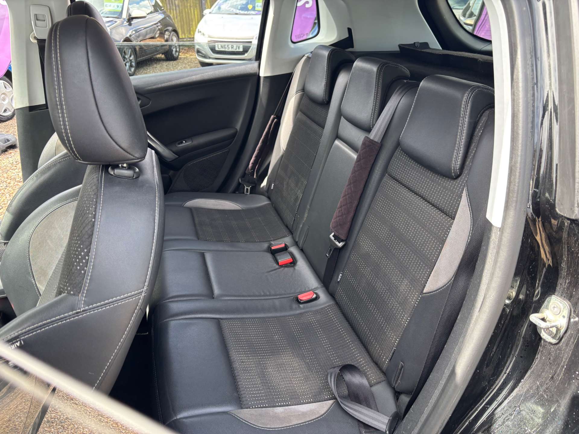 PEUGEOT 2008 1.6 2008 Allure e-HDi Semi-Auto 5dr #13