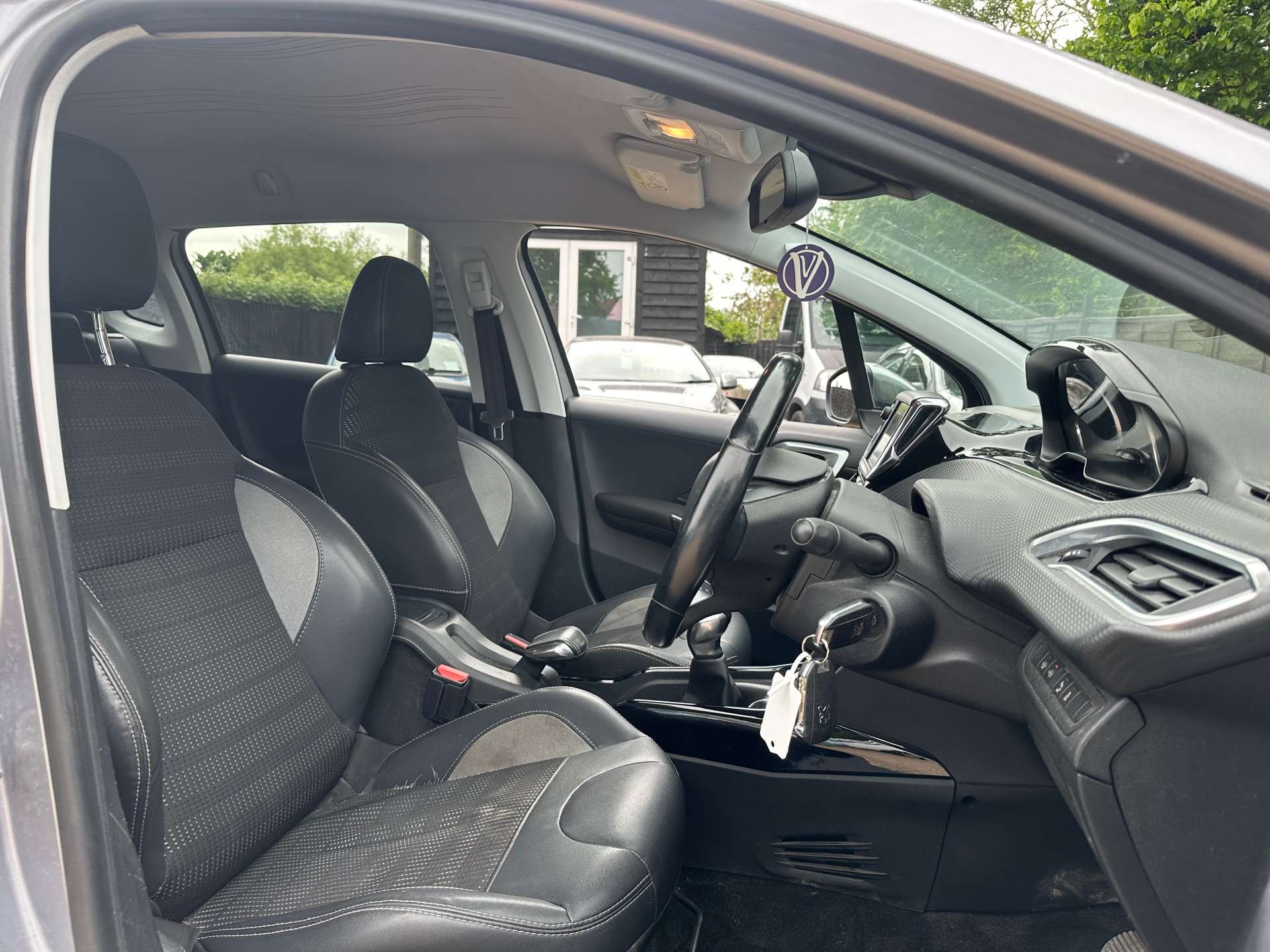 PEUGEOT 2008 1.2 2008 Allure 5dr #9