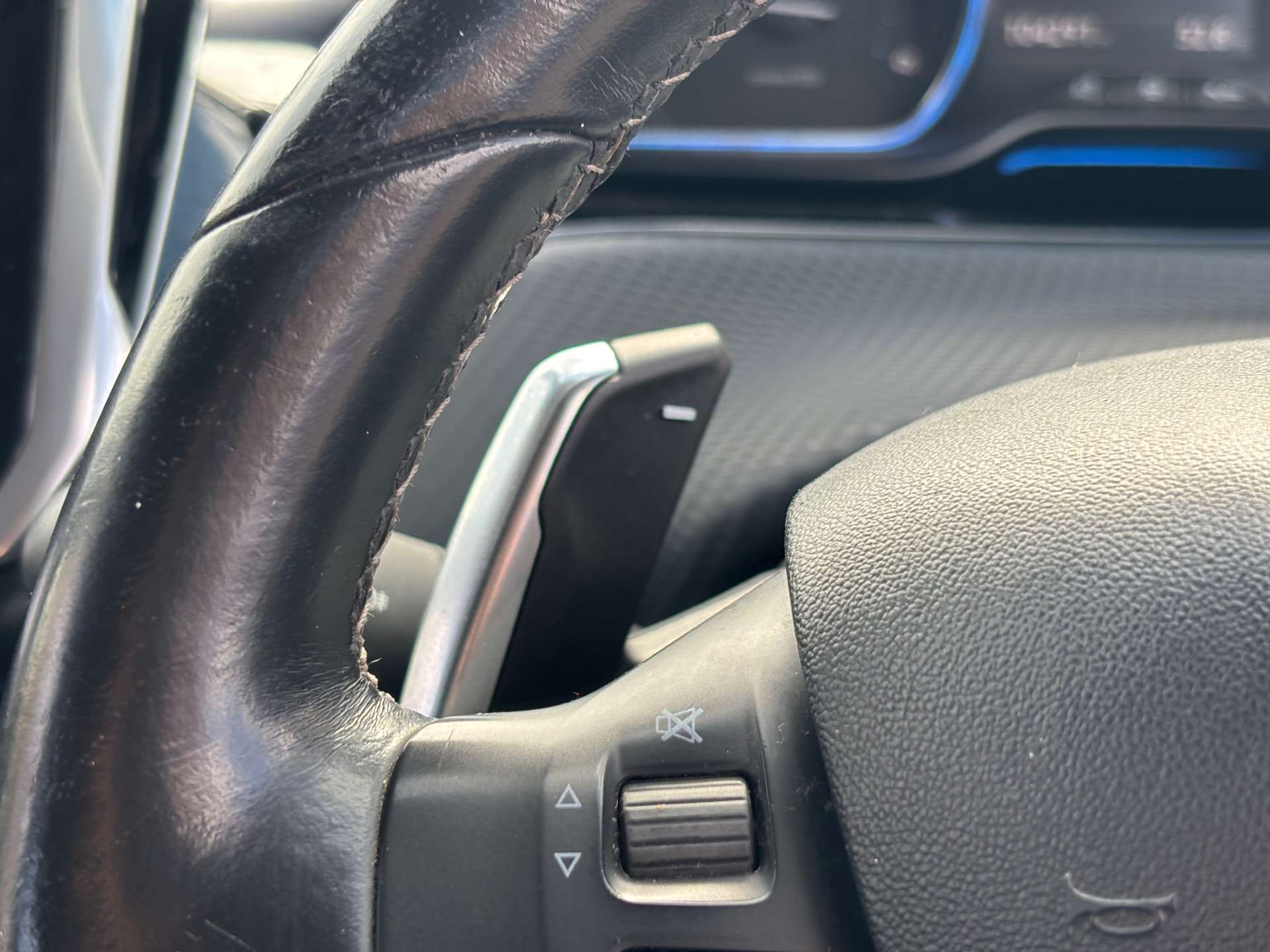 PEUGEOT 2008 1.6 2008 Allure e-HDi Semi-Auto 5dr #23