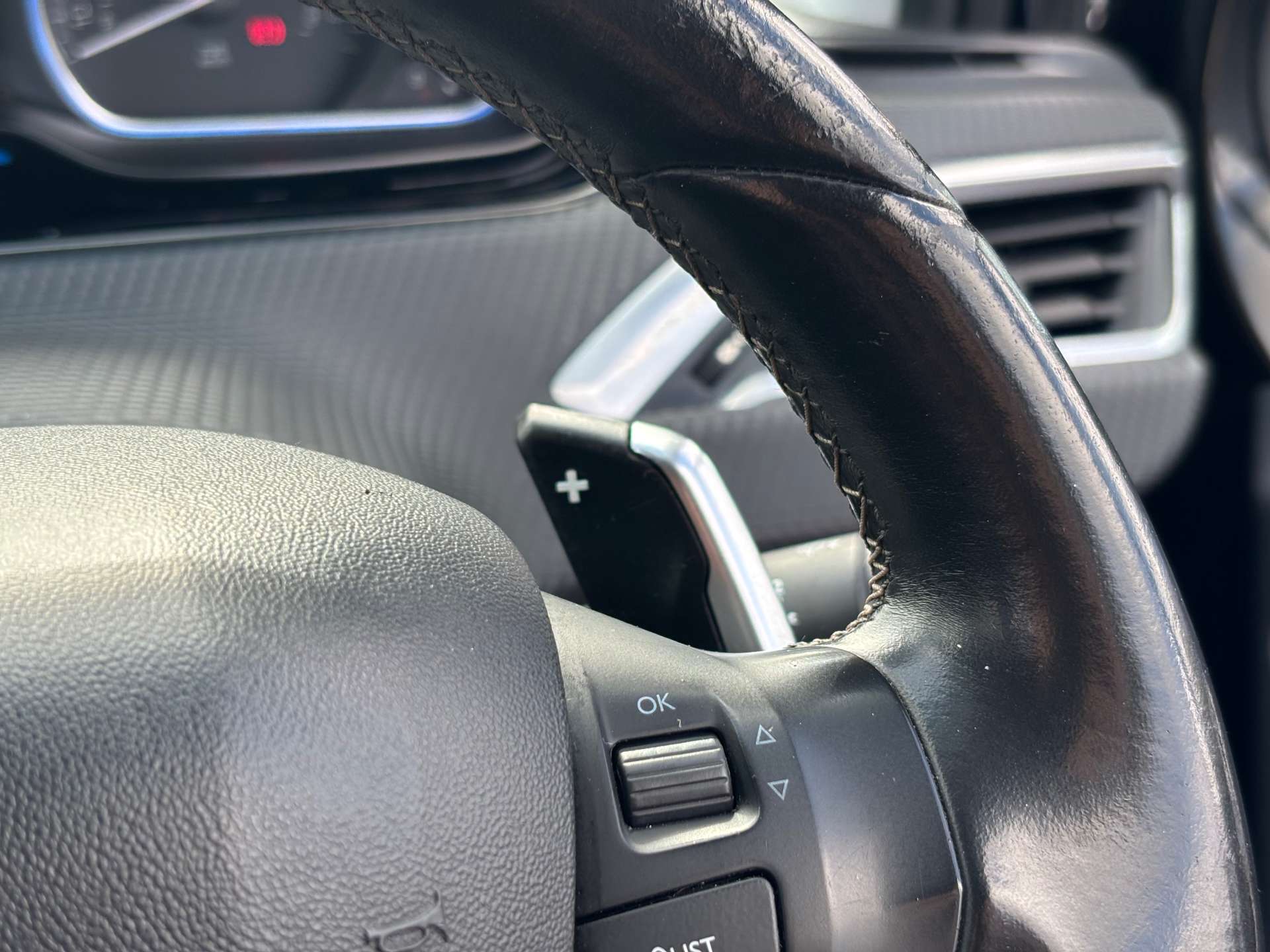 PEUGEOT 2008 1.6 2008 Allure e-HDi Semi-Auto 5dr #24