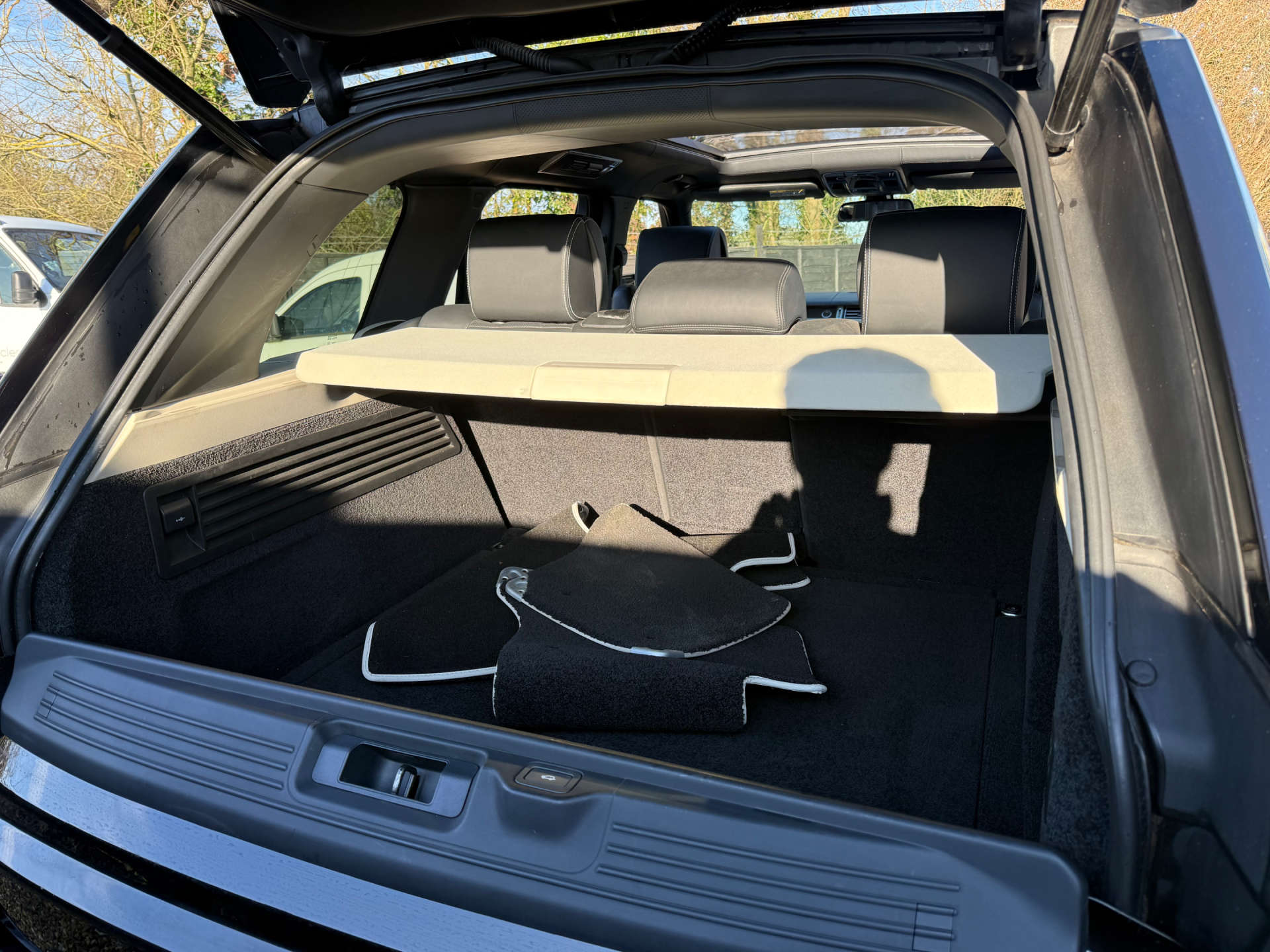 LAND ROVER RANGE ROVER 3.0 Range Rover Autobiography TDV6 Auto 4WD 5dr #17