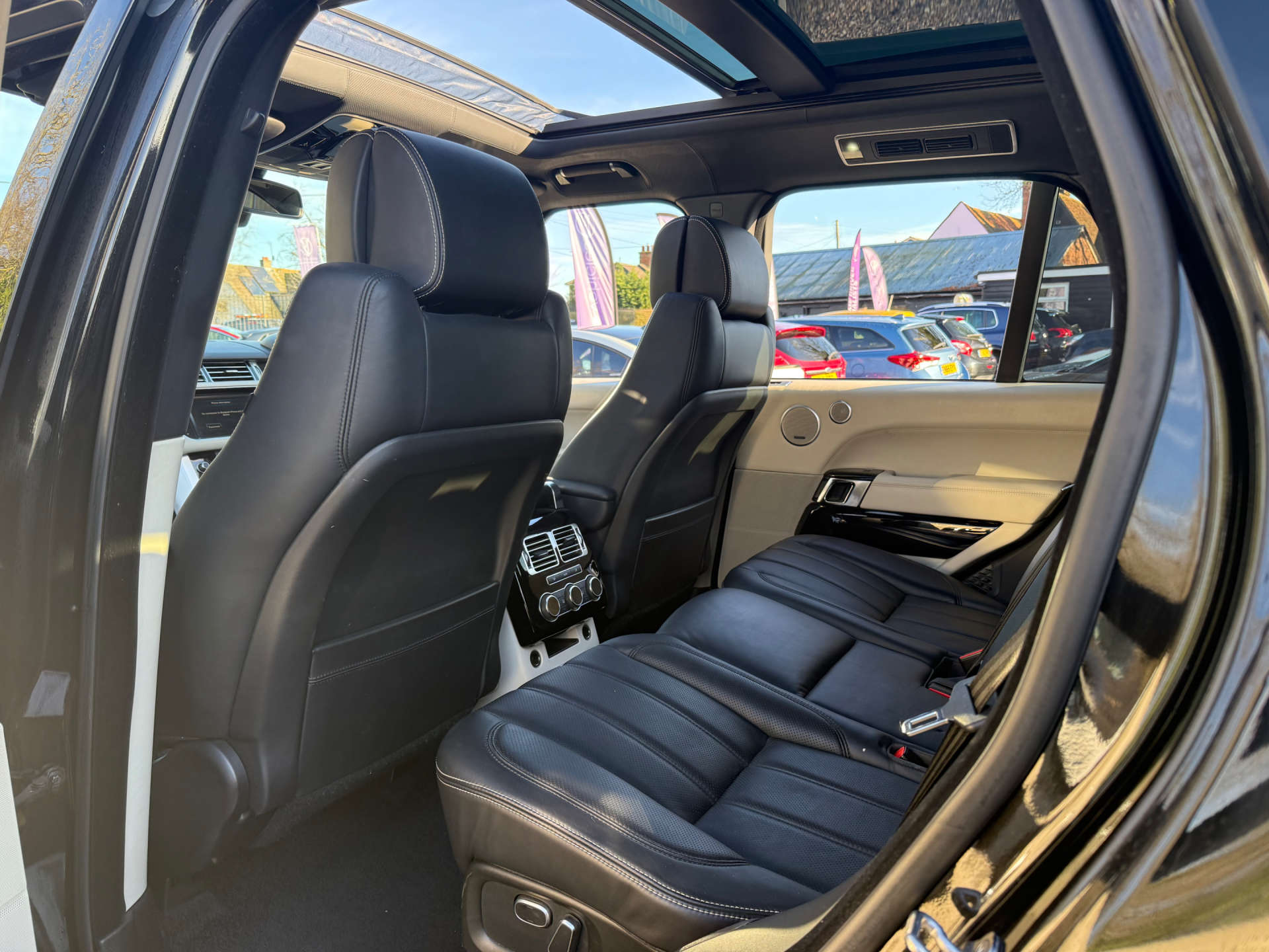 LAND ROVER RANGE ROVER 3.0 Range Rover Autobiography TDV6 Auto 4WD 5dr #19