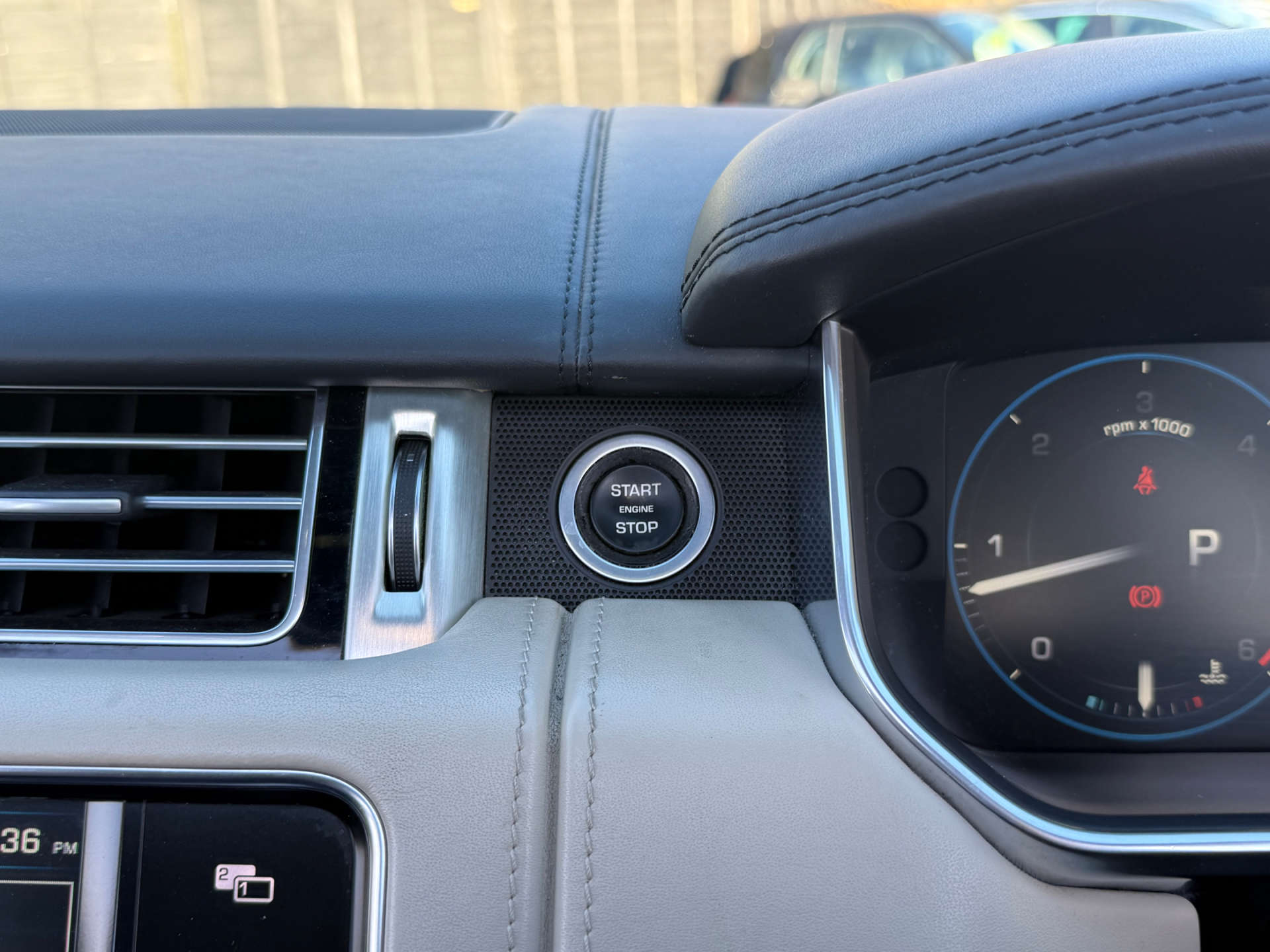 LAND ROVER RANGE ROVER 3.0 Range Rover Autobiography TDV6 Auto 4WD 5dr #27