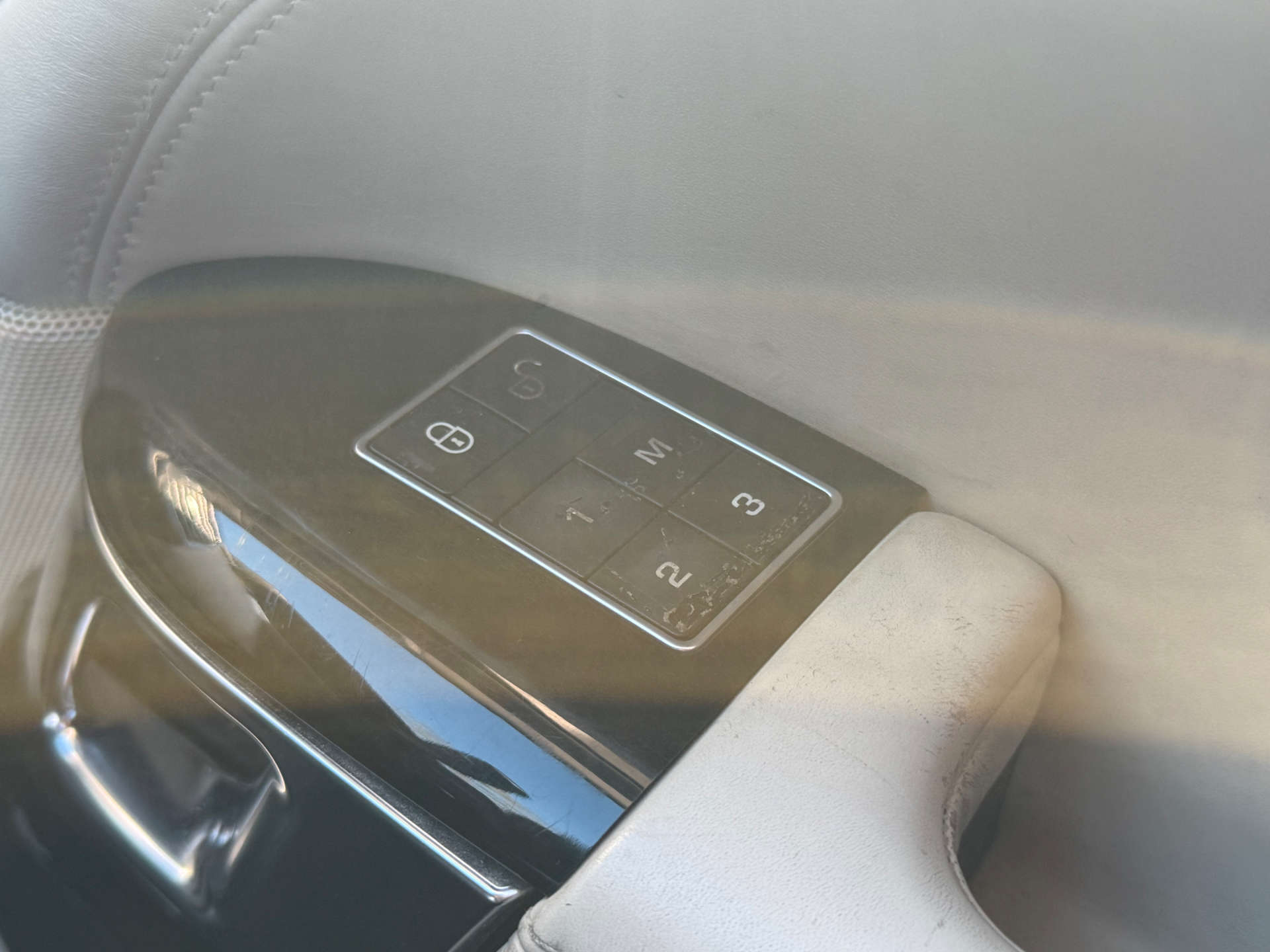 LAND ROVER RANGE ROVER 3.0 Range Rover Autobiography TDV6 Auto 4WD 5dr #42