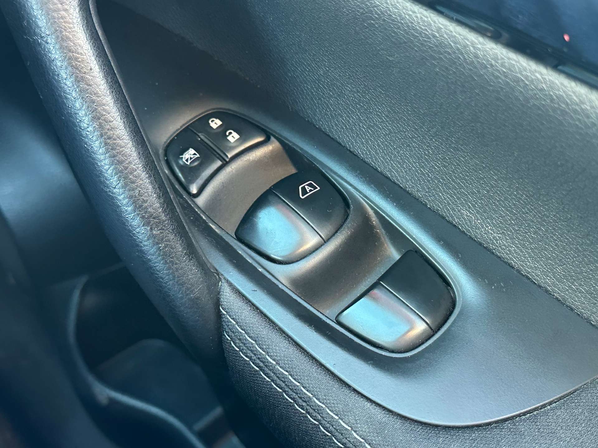 NISSAN QASHQAI 1.2 Qashqai N-Tec DiG-T CVT 5dr #25