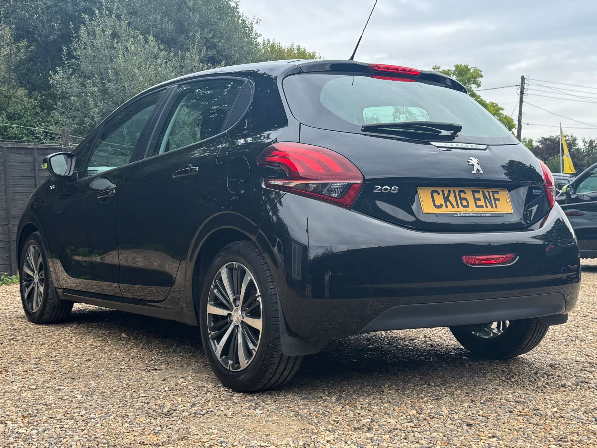 PEUGEOT 208 1.2 208 XS Lime 5dr #4