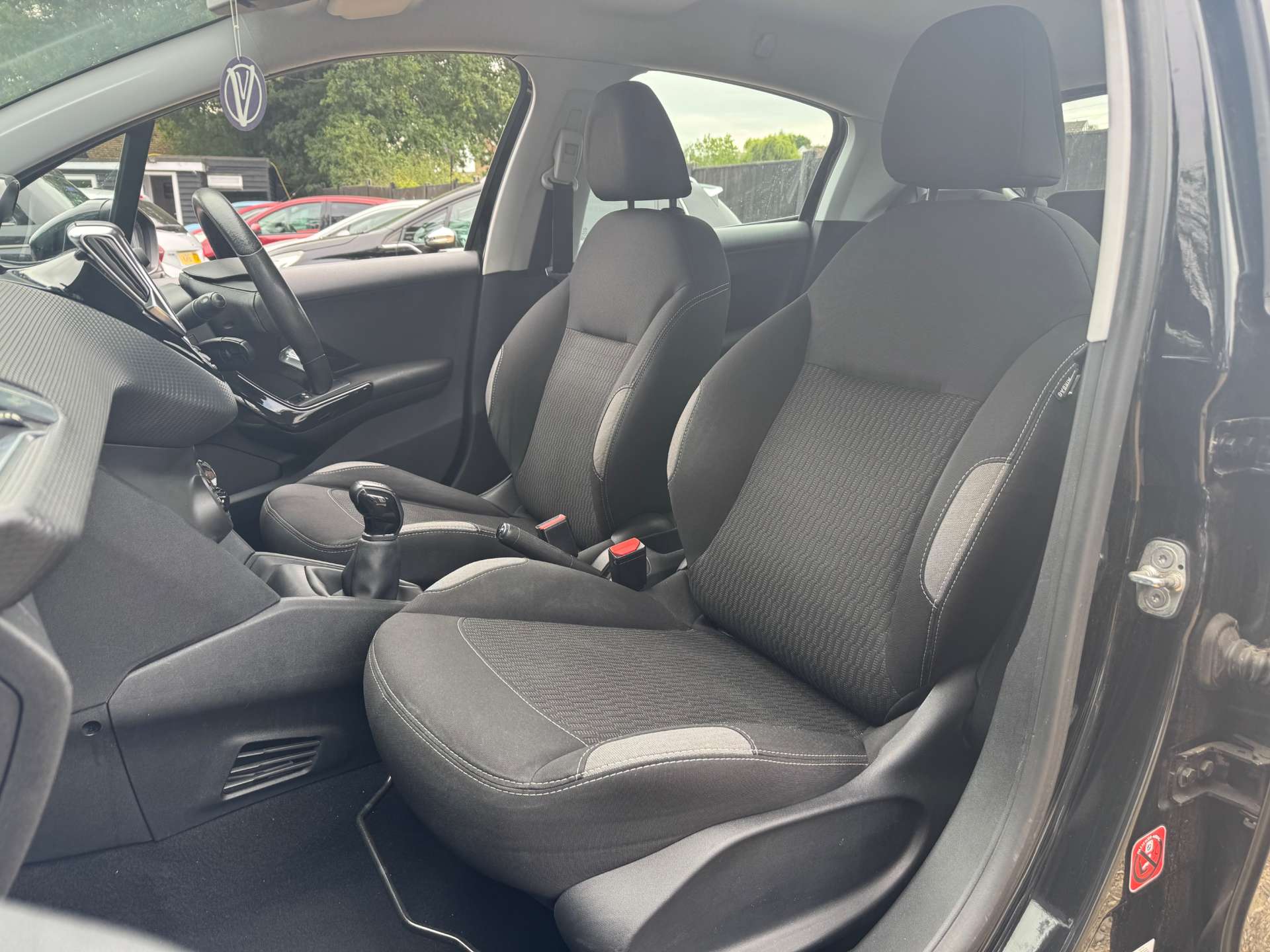 PEUGEOT 208 1.2 208 XS Lime 5dr #15