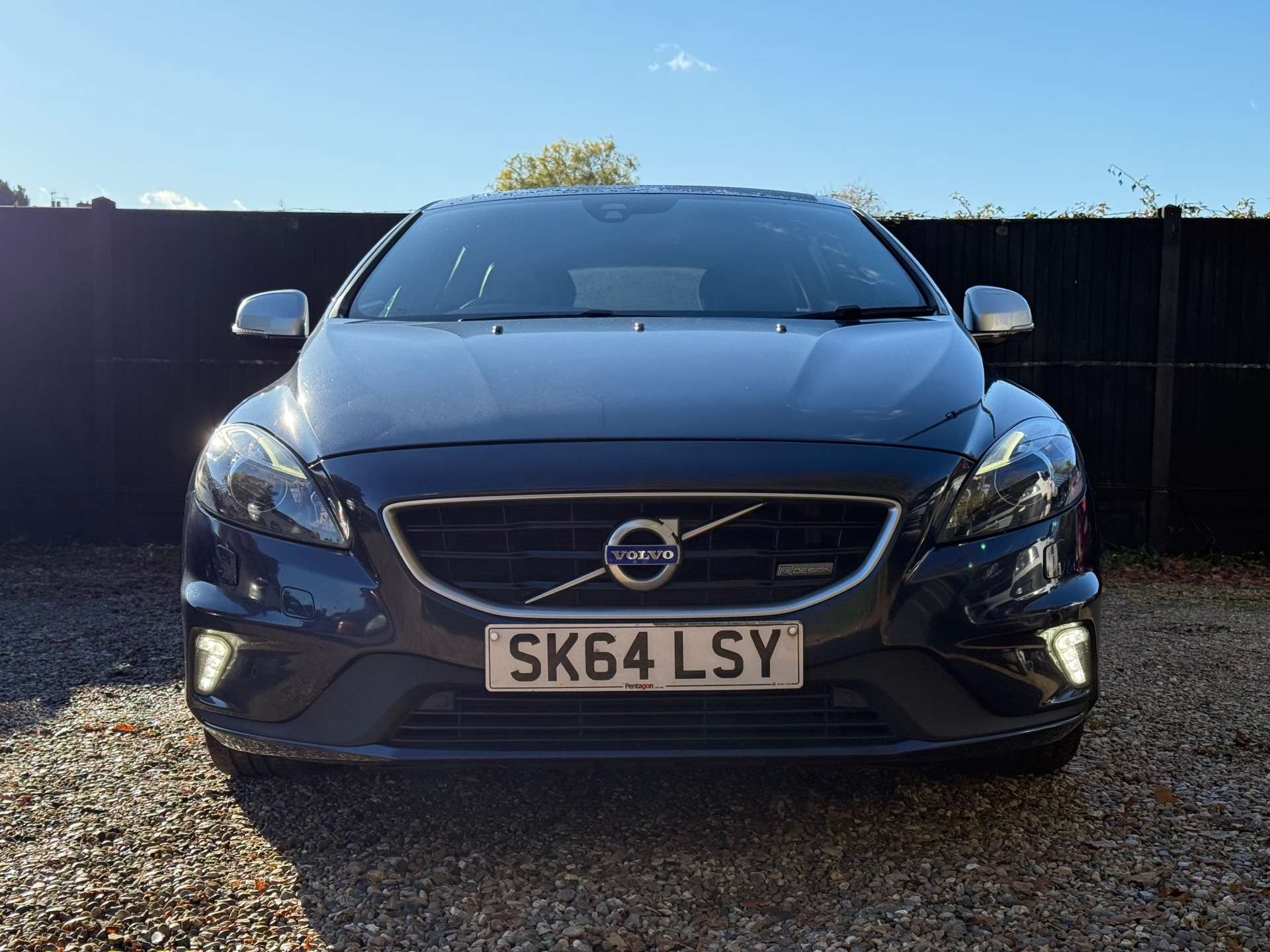 VOLVO V40 2.0 V40 R-Design Luxury Nav D4 5dr