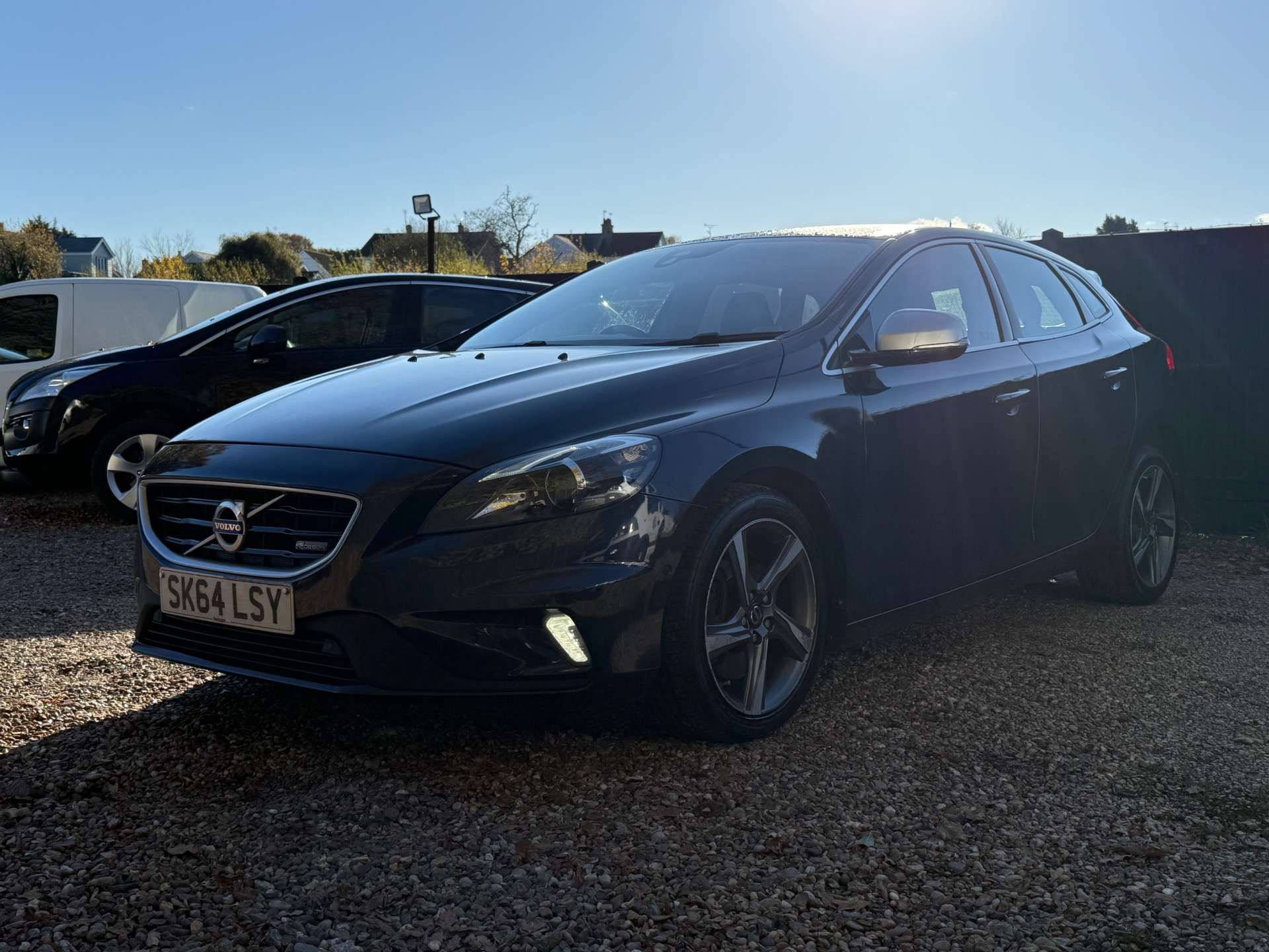 VOLVO V40 2.0 V40 R-Design Luxury Nav D4 5dr
