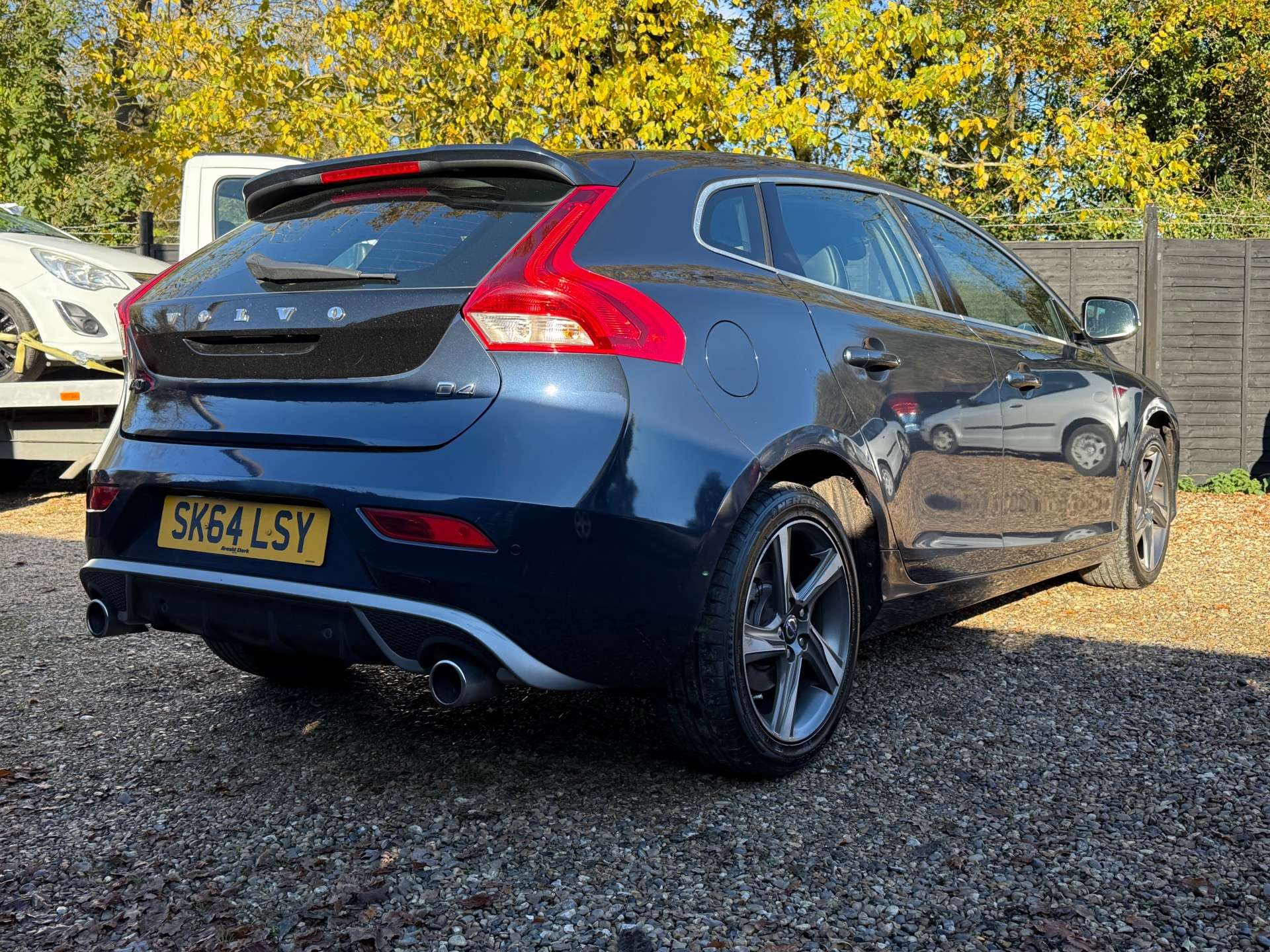 VOLVO V40 2.0 V40 R-Design Luxury Nav D4 5dr #6