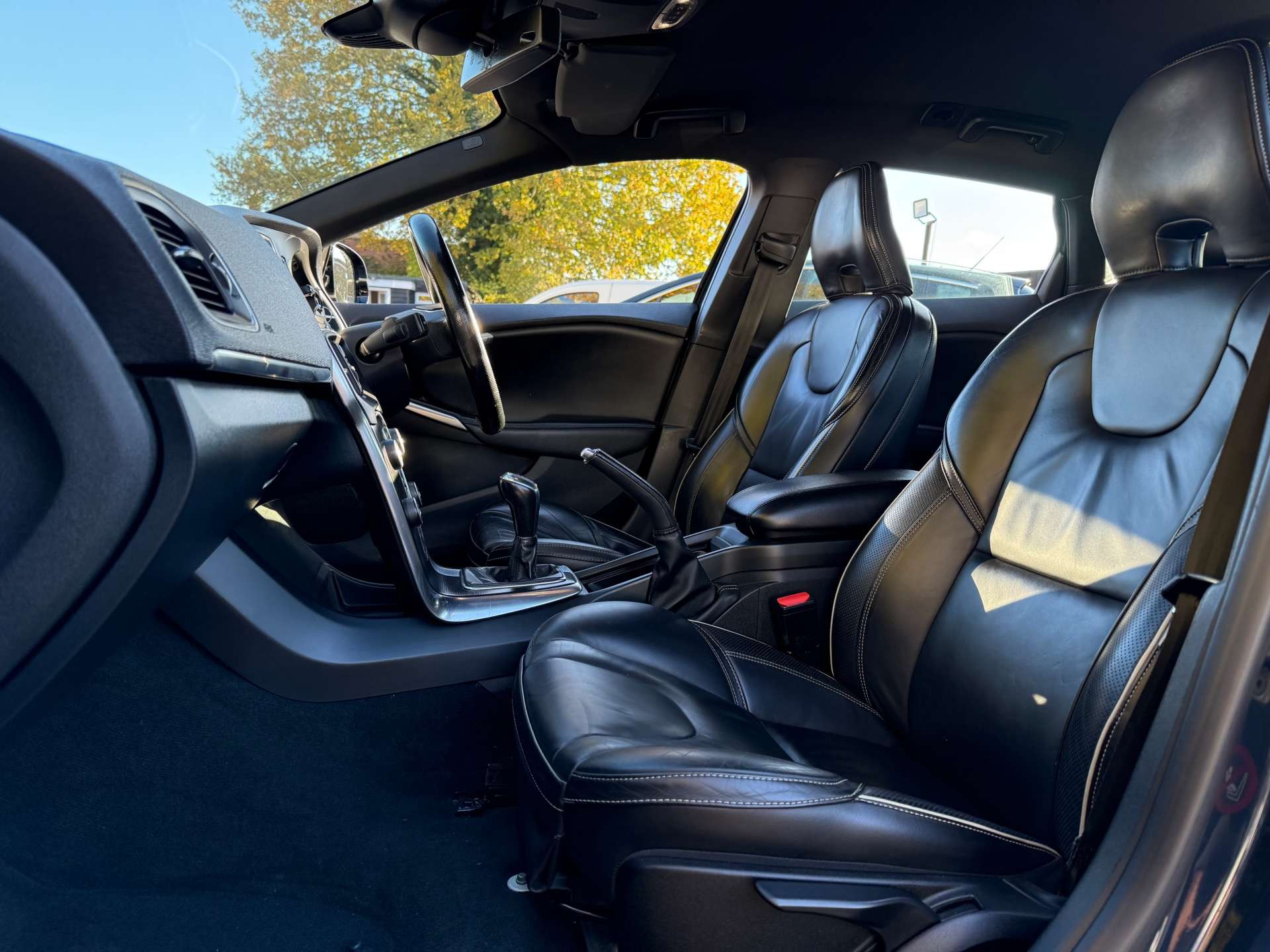 VOLVO V40 2.0 V40 R-Design Luxury Nav D4 5dr #15