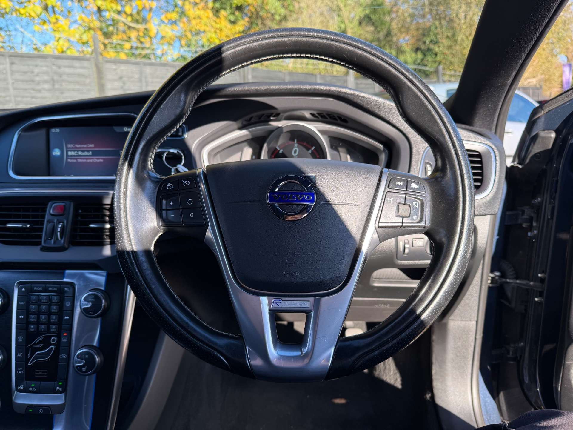 VOLVO V40 2.0 V40 R-Design Luxury Nav D4 5dr #16