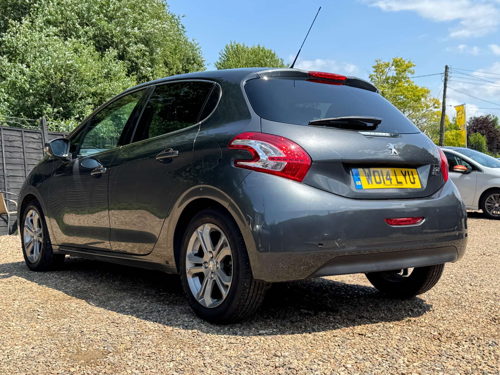 PEUGEOT 208 1.6 208 Allure e-HDi 5dr #4