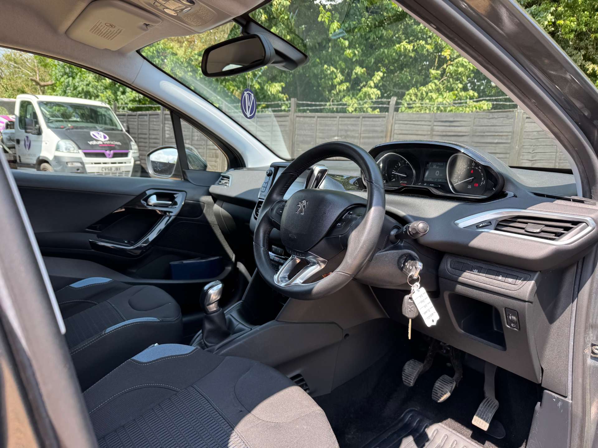 PEUGEOT 208 1.6 208 Allure e-HDi 5dr #7