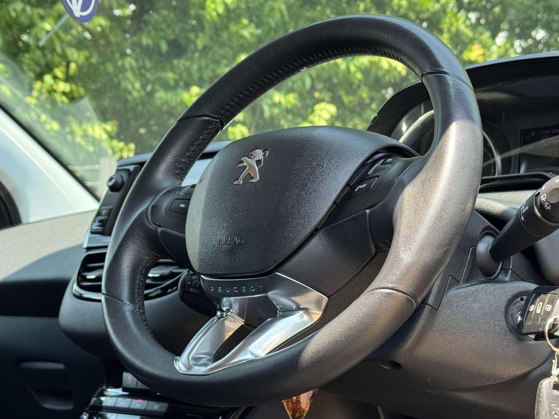 PEUGEOT 208 1.6 208 Allure e-HDi 5dr #8