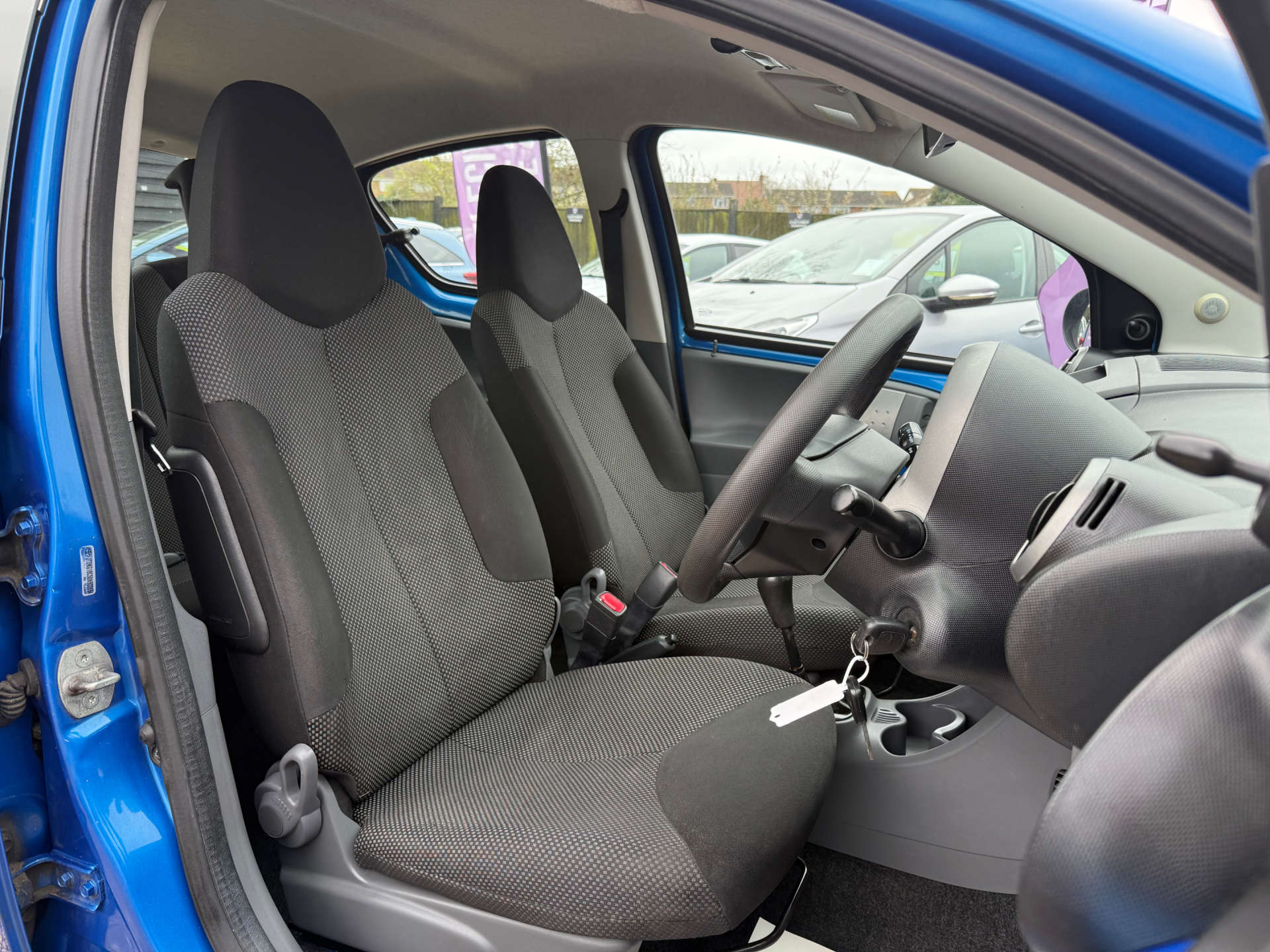 TOYOTA AYGO 1.0 Aygo Blue VVT-i 5dr #10