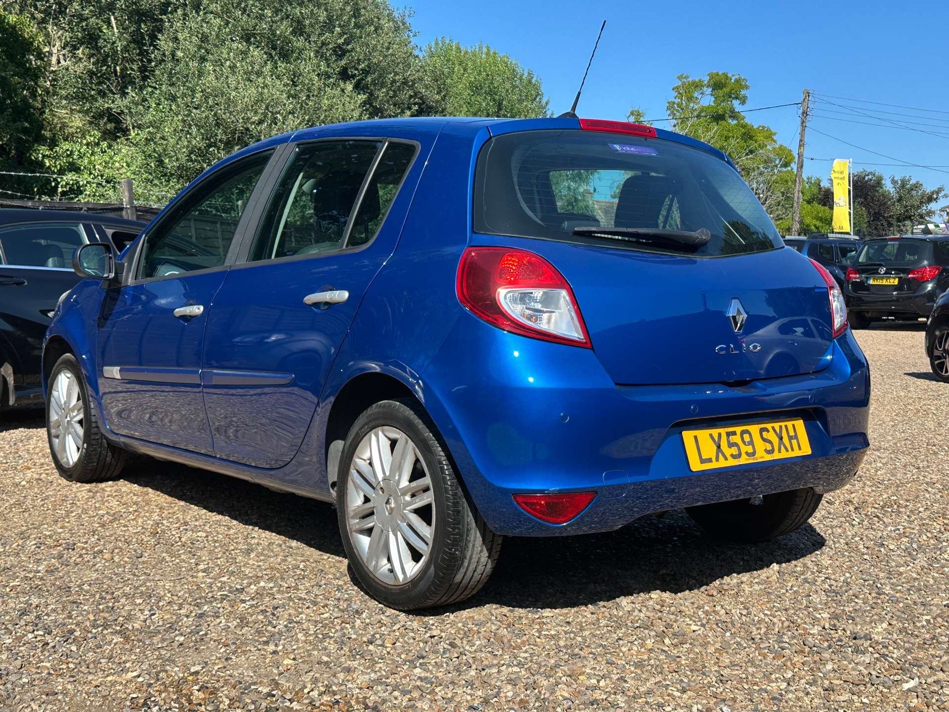 RENAULT CLIO 1.6 Clio Initiale TomTom VVT Auto 5dr #4