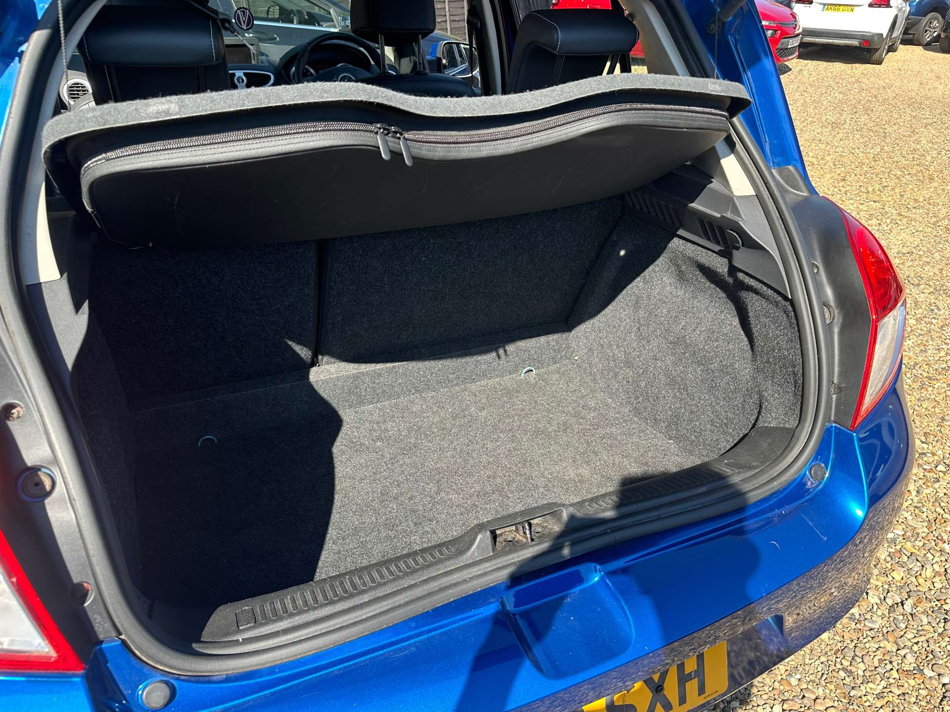 RENAULT CLIO 1.6 Clio Initiale TomTom VVT Auto 5dr #12