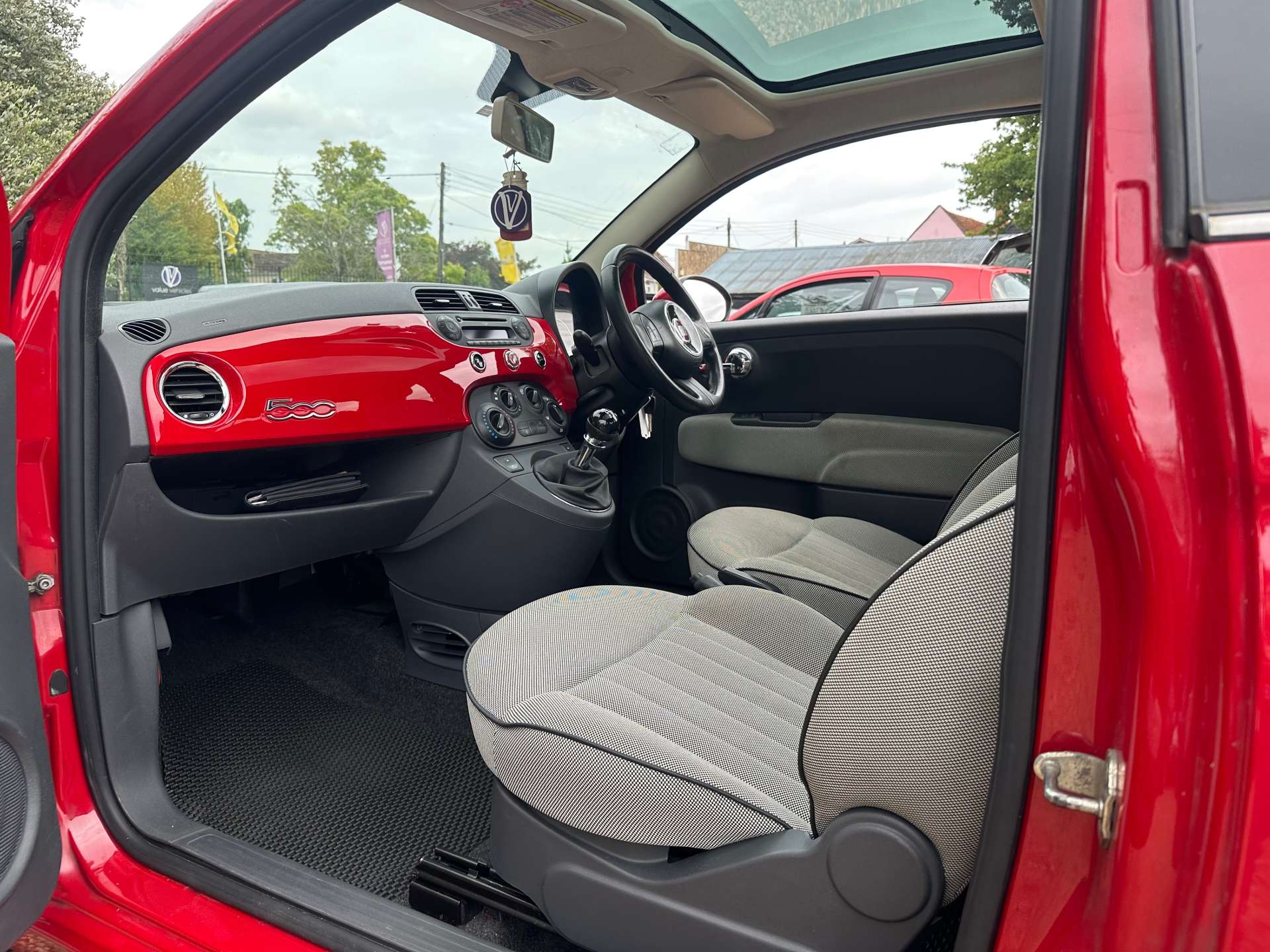 FIAT 500 1.2 500 Lounge RHD 3dr #14