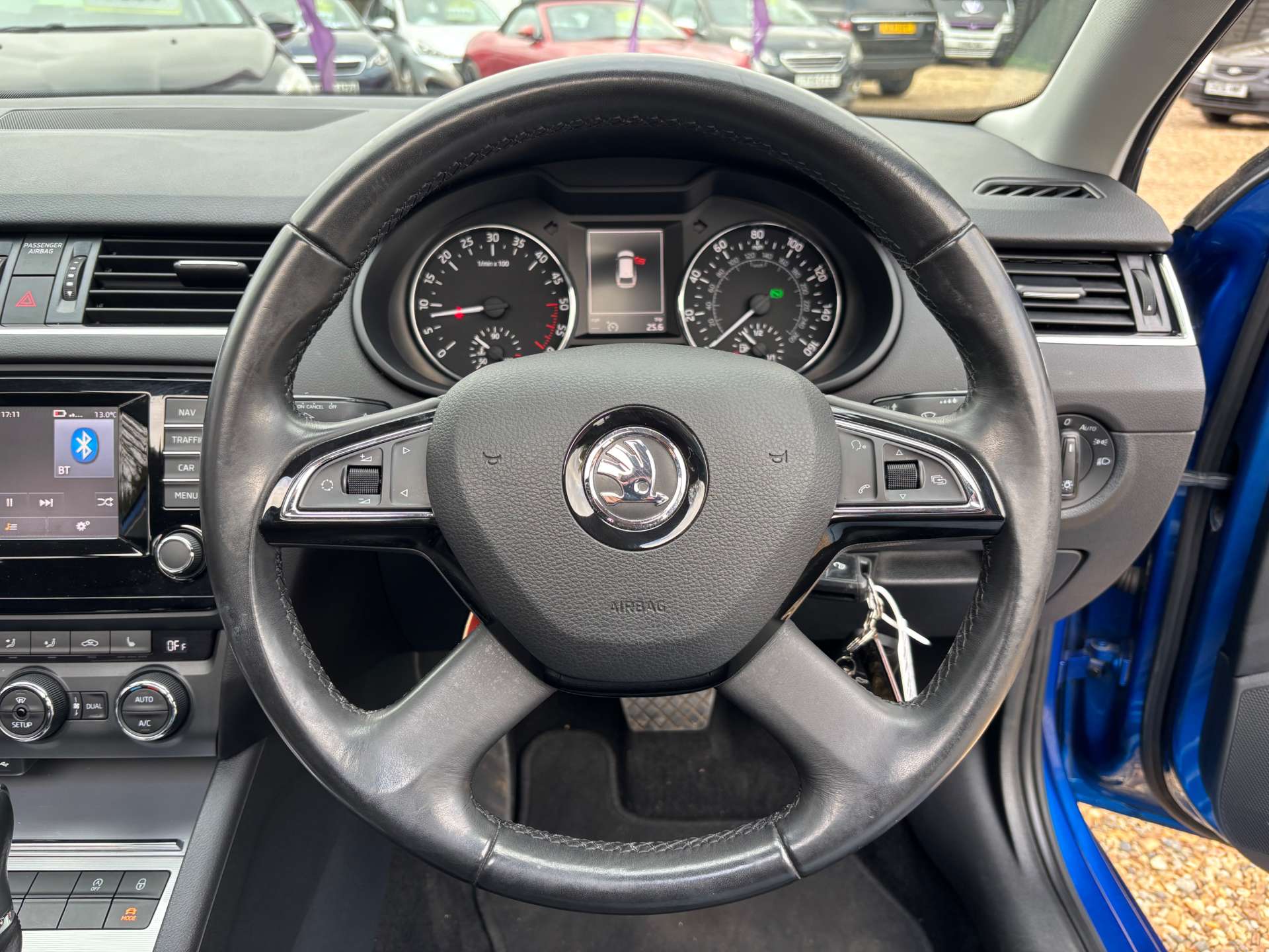 SKODA OCTAVIA 2.0 Octavia Elegance TDI CR Semi-Auto 5dr #18