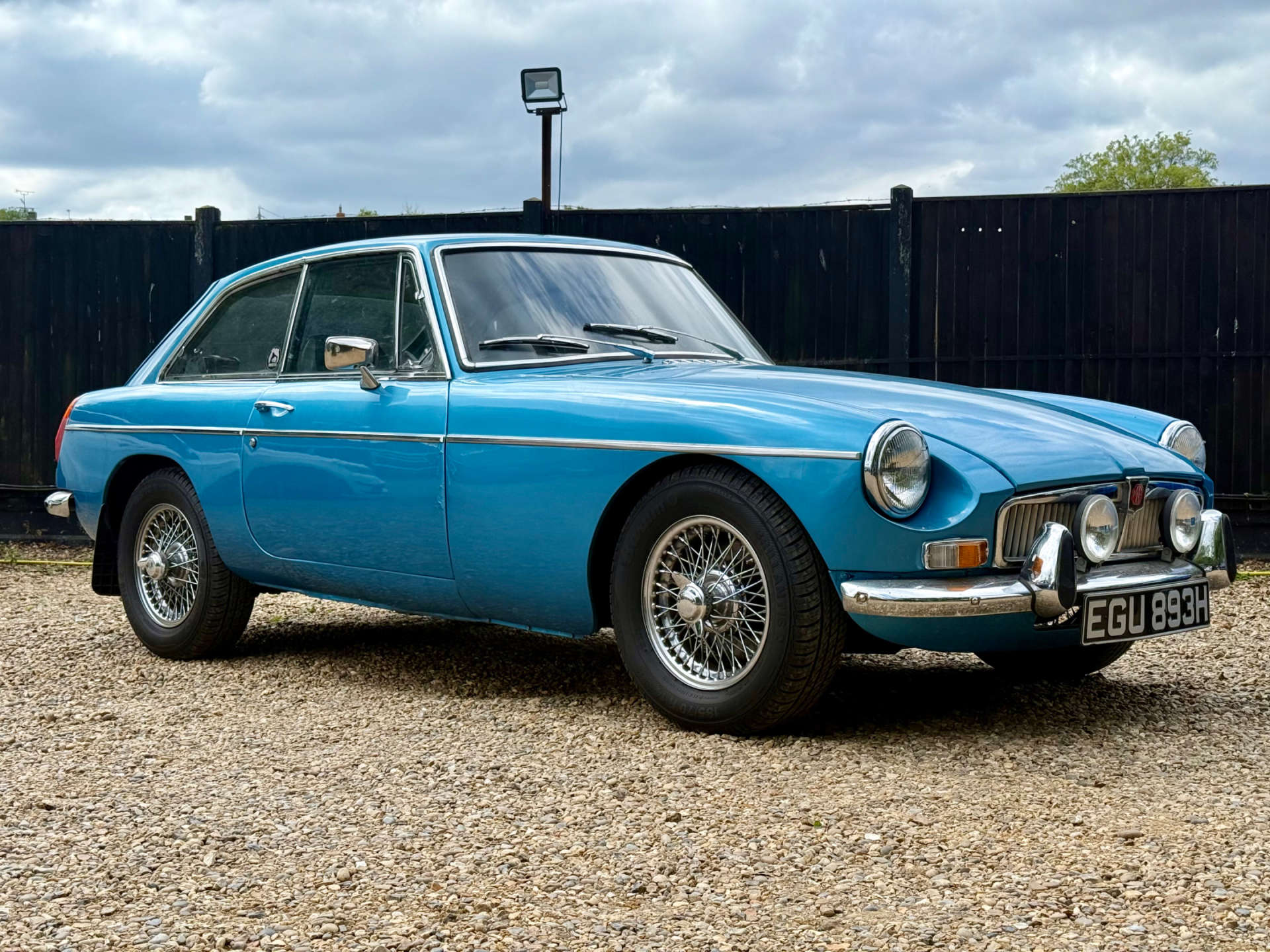 MG B GT