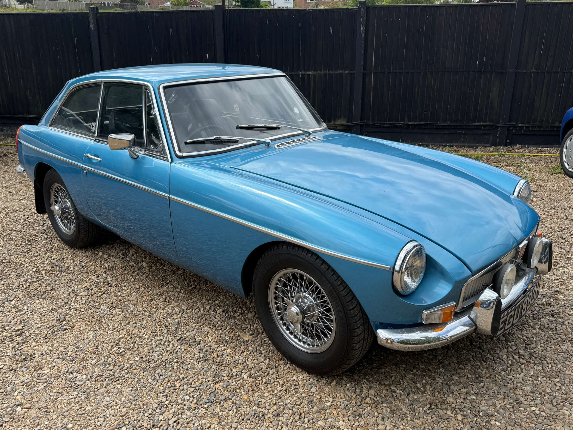 MG B GT