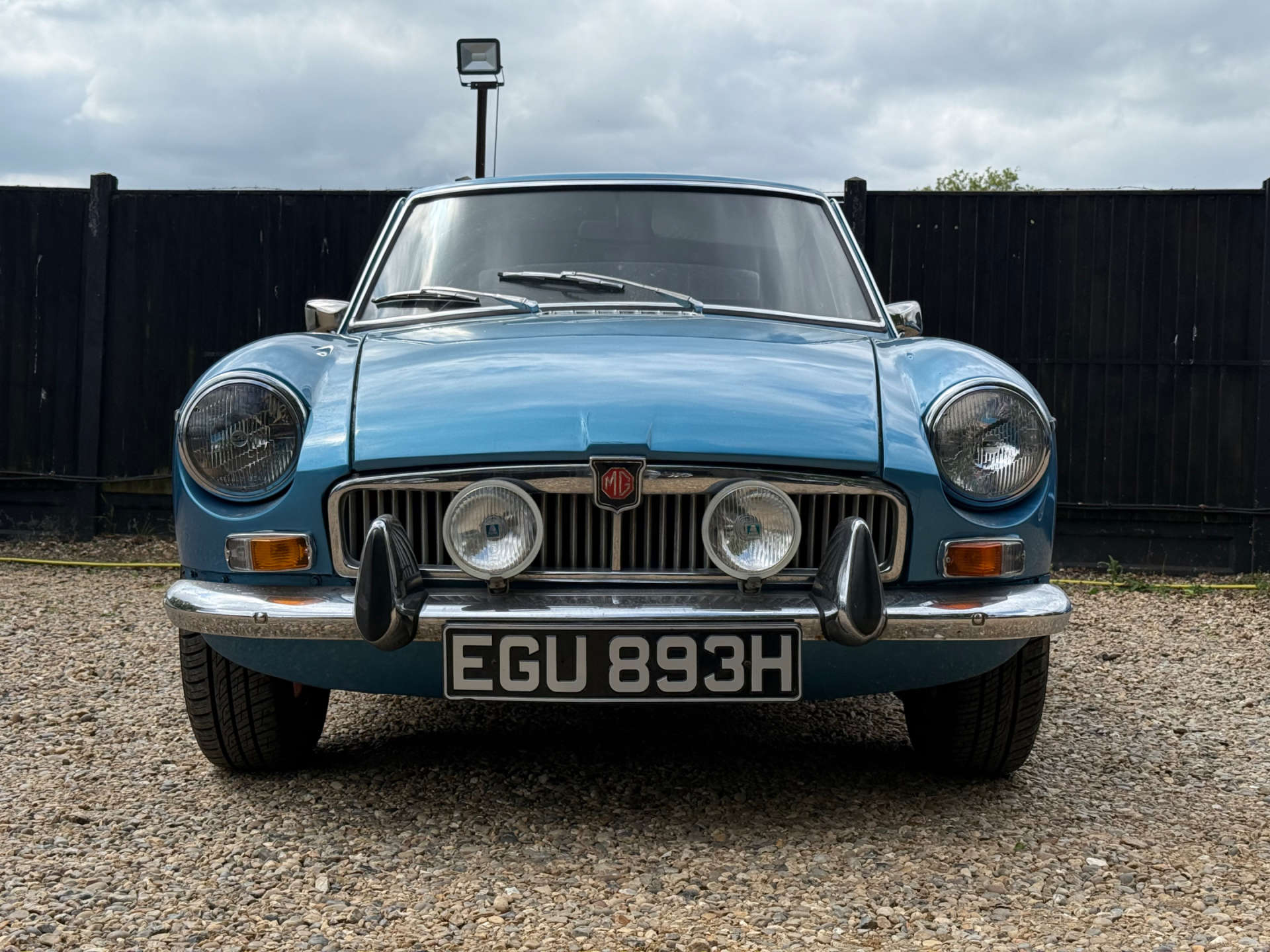 MG B GT