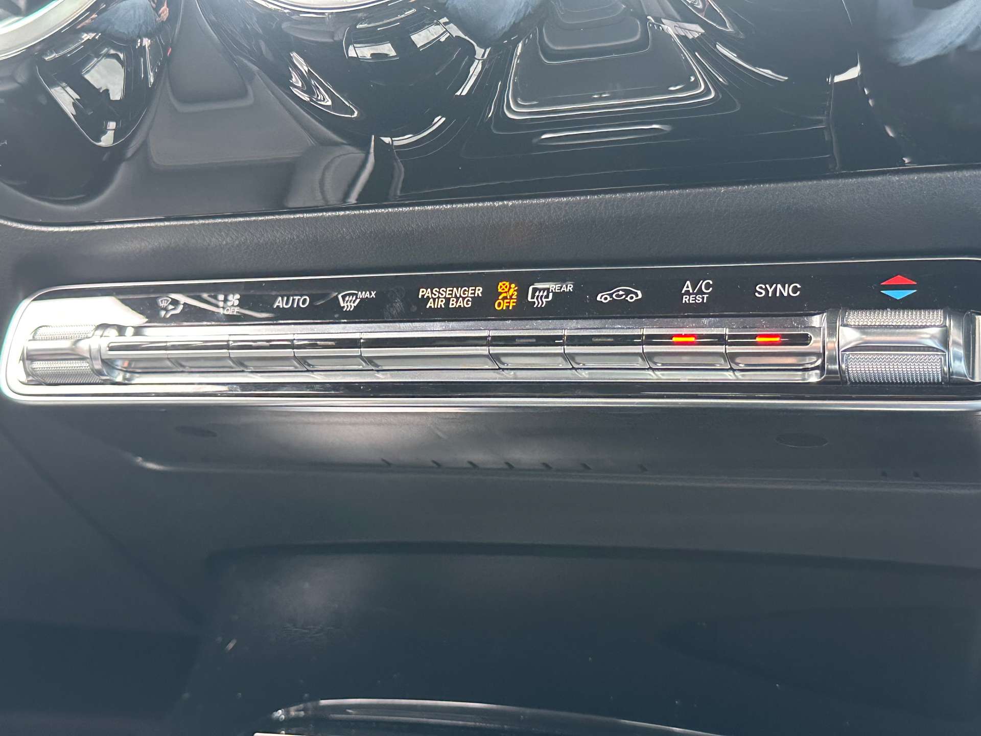 MERCEDES-BENZ A-CLASS 1.5 A 180 D Sport Premium Auto 5dr #24